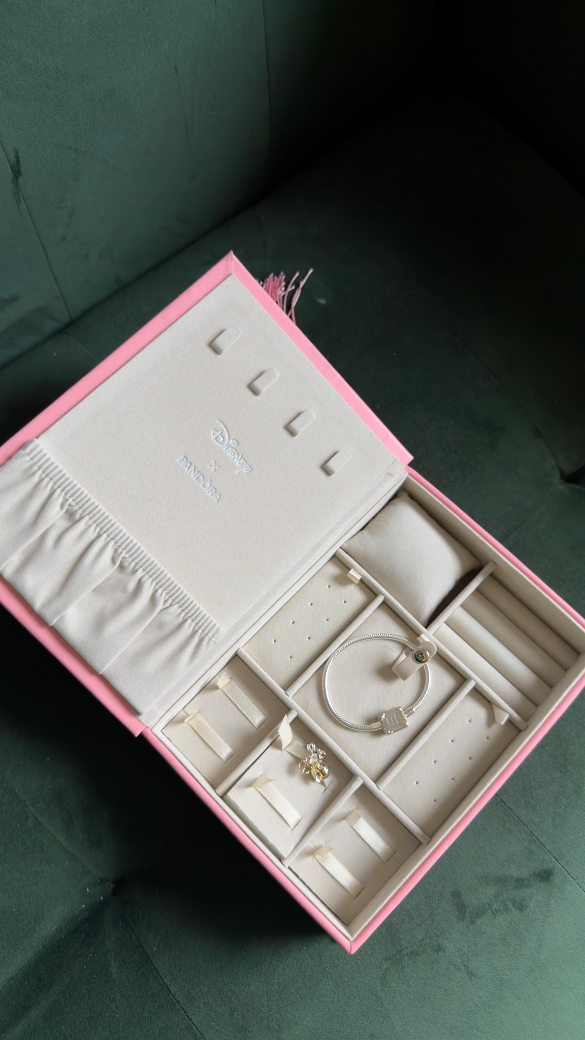 Finally organizing my jewelry the cute way 💖

#pandora #disney #jewelryy

#LTKstorytime #LTKSeasonal #LTKBeauty