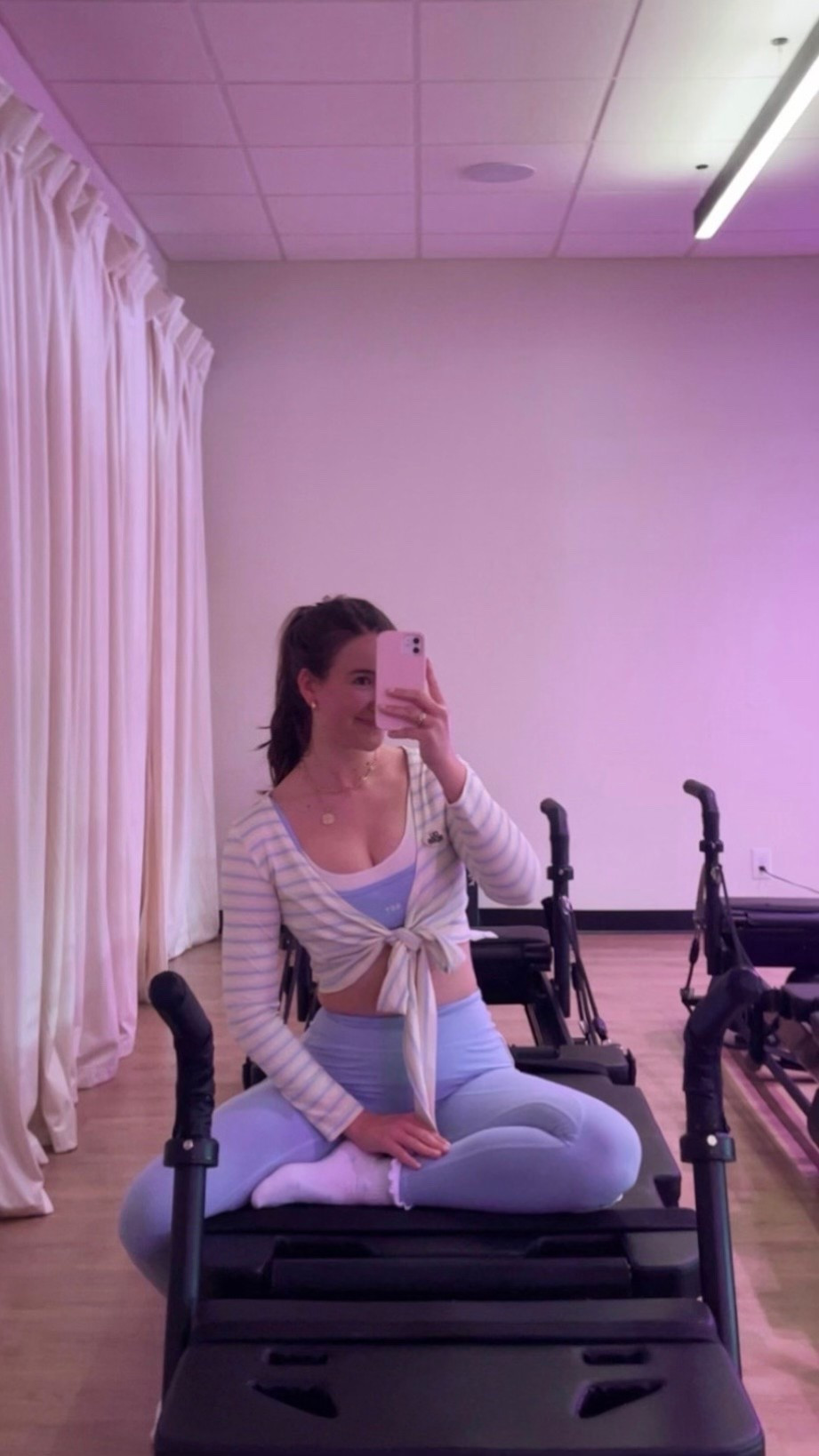Pilates OOTD 💛 Wearing Set Active, size small in both pieces! Formcloud is a thick knit, I recommend sizing up if you’re between sizes. 

Wrap top is from Olirose!! Wearing a size Small.