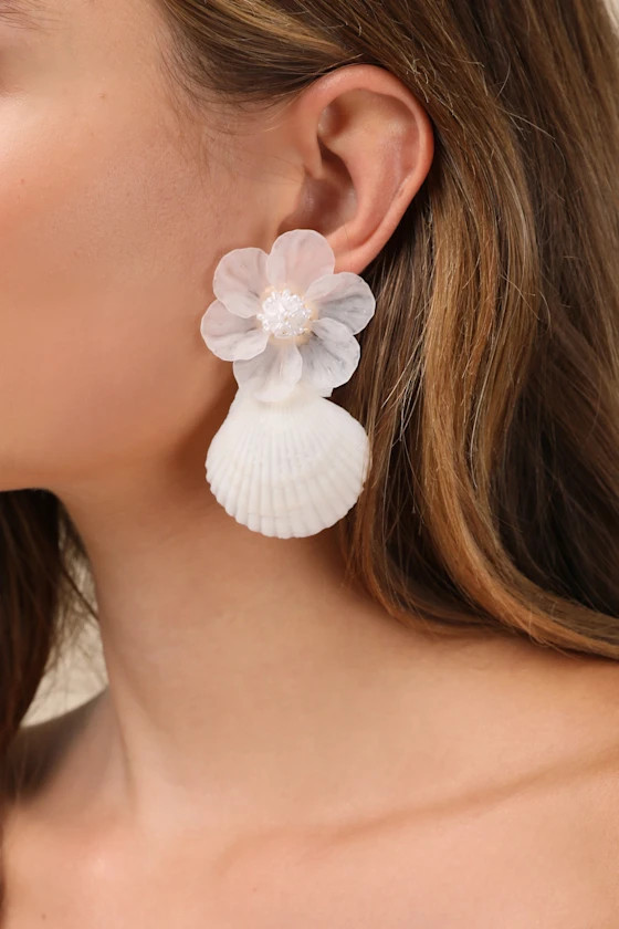 Nalin White Flower Seashell Statement Earrings | Lulus