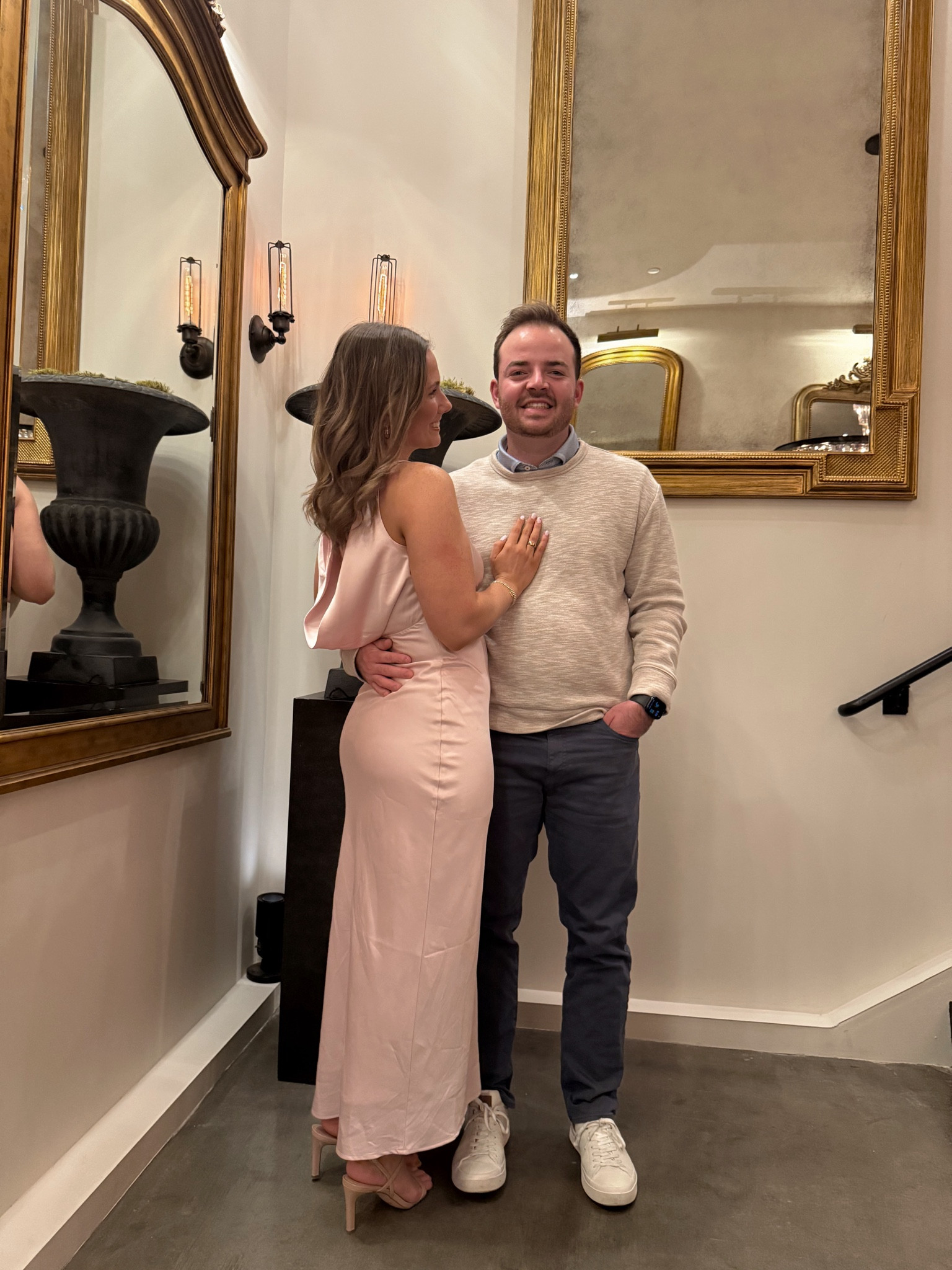 This cowl back dress is perfect for a date night or special occasion!! Wedding guest, bachelorette, etc!! Linked my exact dress and a few similar colors for other sizes!!



#LTKMostLoved #LTKParties #LTKWedding