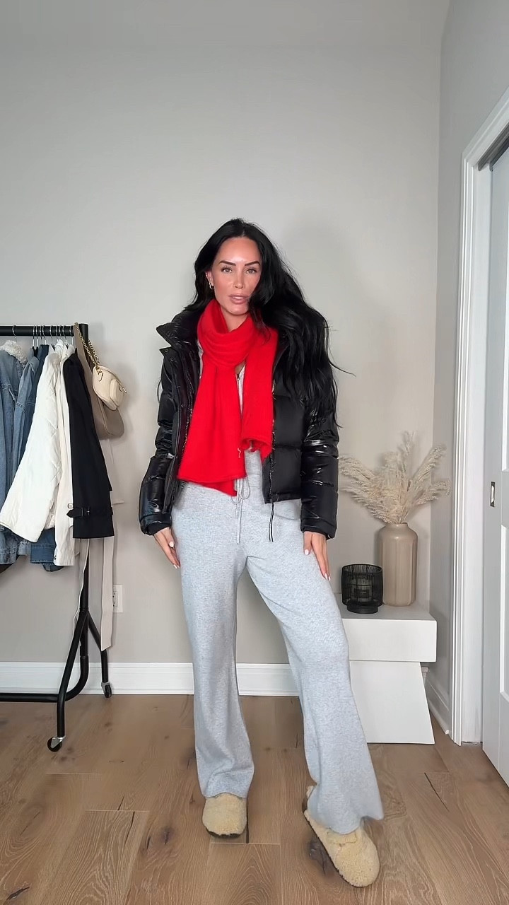 Cozy OOTD ❤️ and it’s all on sale 😍 I will have it linked on my LTK in the outfit inspo section! 

My sizing5’7, 145lbs, 32dd
I’m wearing size smalls in everything but the pants those are size medium! 

#LTKSaleAlert #LTKootd #LTKCyberWeek