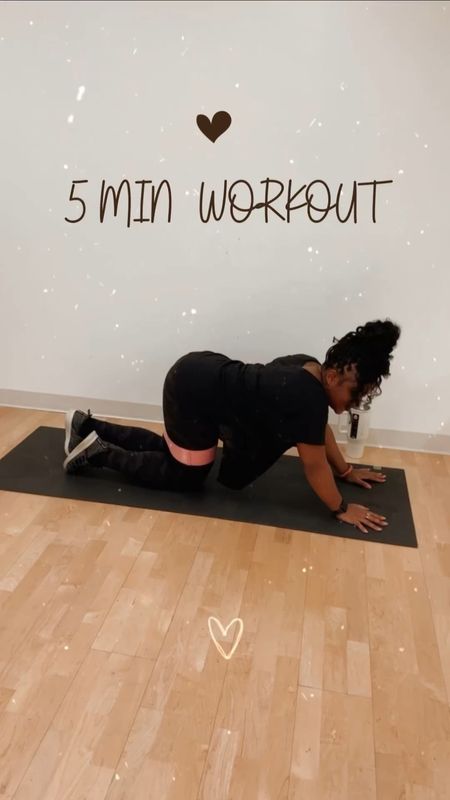 Five minute workout  | grow your glutes for a bigger butt 🍑 hourglass shape body ⌛️ tiny waist | core strength and stability + ABs🏋🏾‍♀️ | bodyweights endurance exercise🔥 

#LTKVideo #LTKActive #LTKfitness