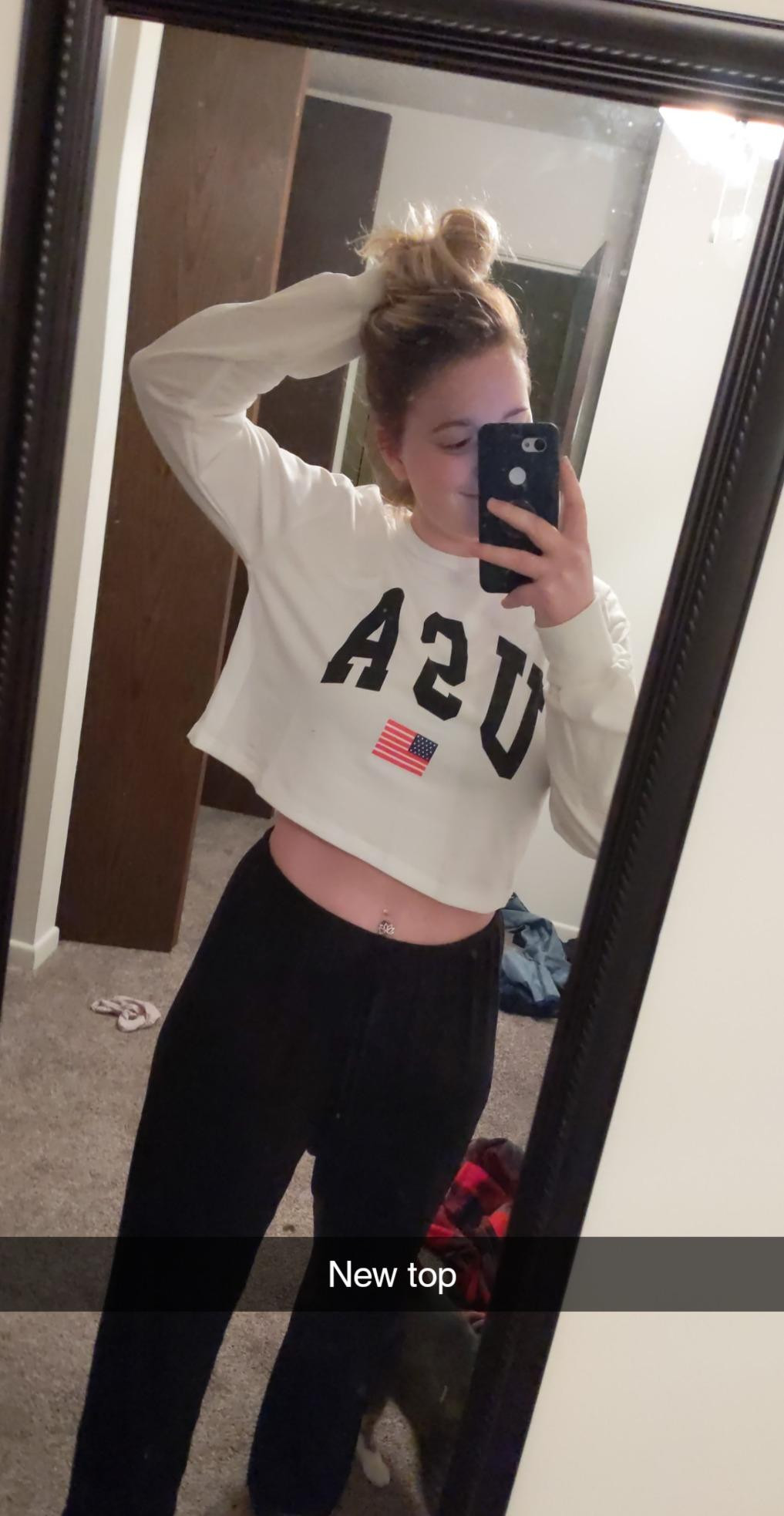 SweatyRocks Women's Crop Top Letter Printed Sweatshirt Hoodie | Amazon (US)