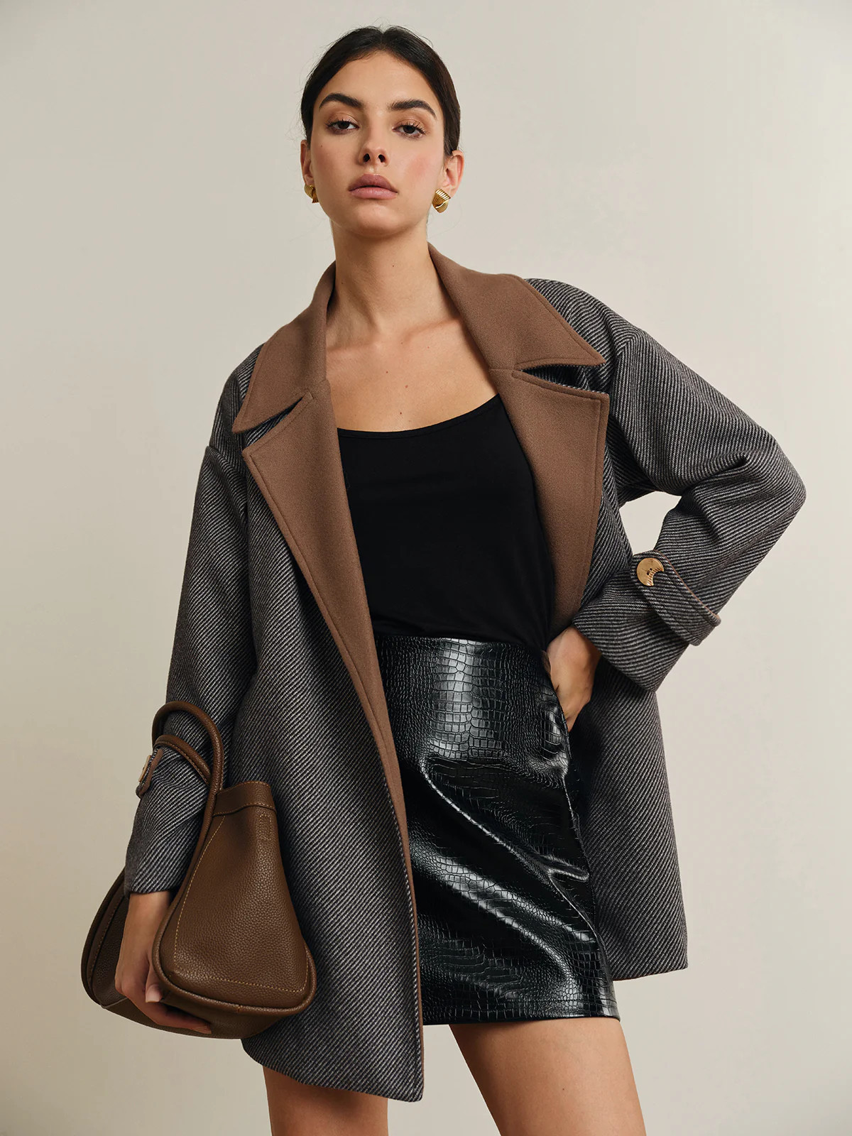 Versatile Contrast Collar Belted Wool Coat | Commense