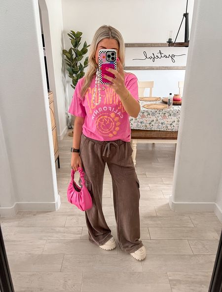 Spring outfit 
Tee xs
Cargo pants xs
Gucci slides tts
Travel outfit 
Summer outfit 

#LTKitbag #LTKshoecrush #LTKfindsunder100