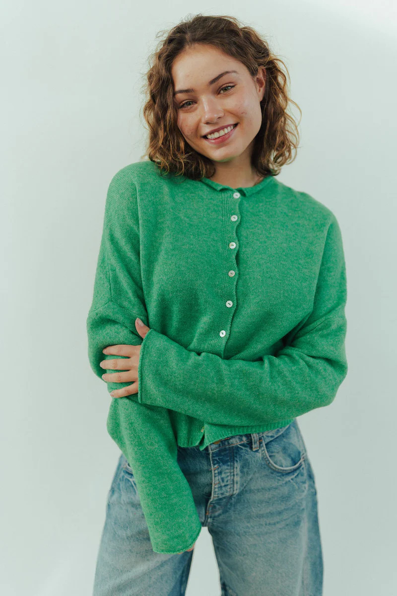 Piper Cardigan in Kelly Green | Henly