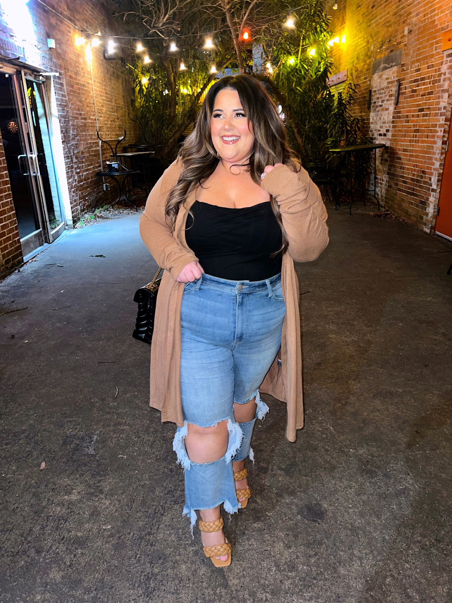 Wearing a size 16 in the jeans and size 9 in the shoes- both true to size! 💗

#LTKstyletip #LTKcurves