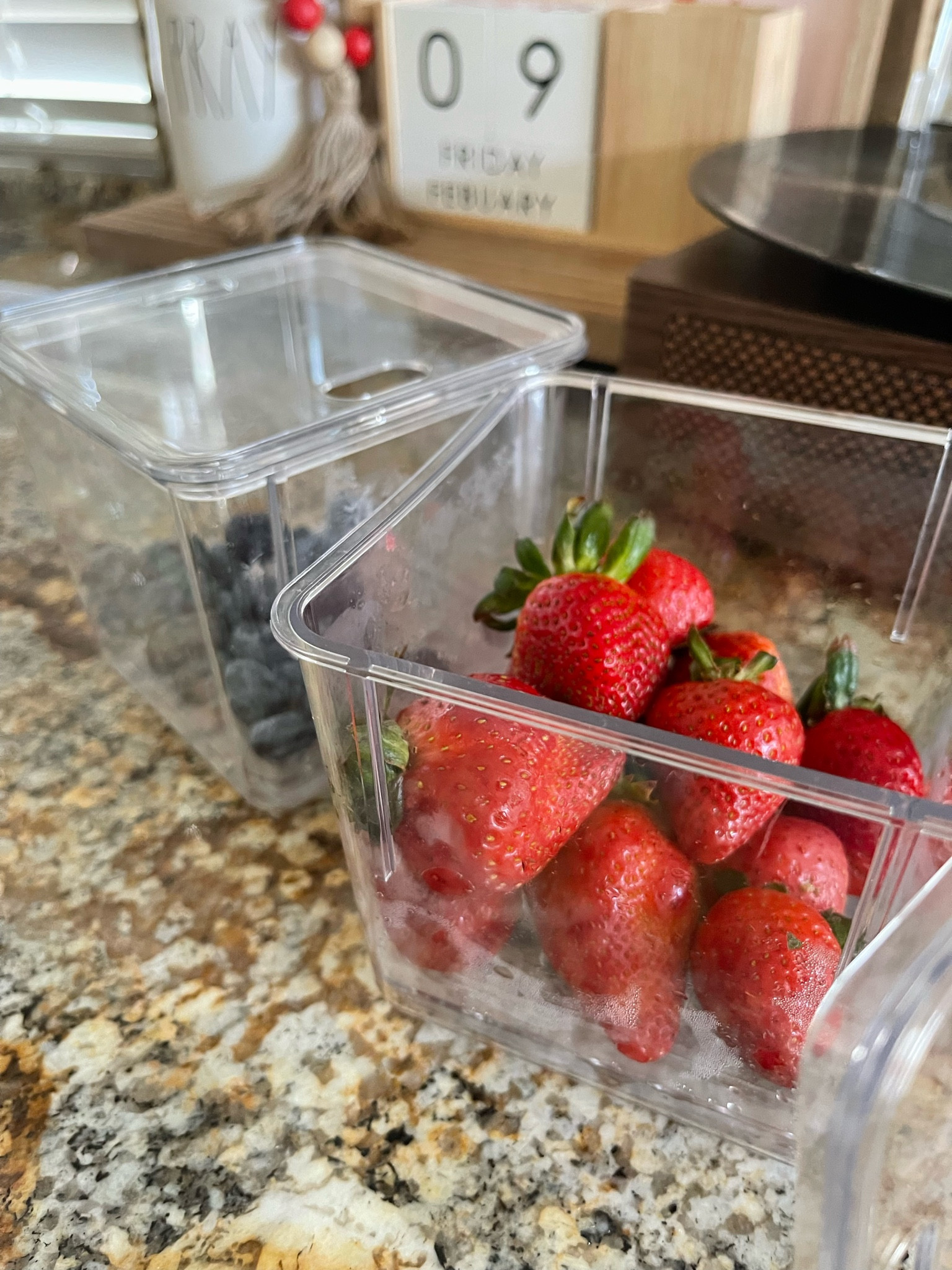These fruit containers for the refrigerator are amazing! 



#outfitinspo #styleinspo #outfitinspiration #styleinspiration #outfitoftheday #lookoftheday #styleblog #fashionblog #dailystyle 
#momblog #mom #mommastyle #momstyle

#home #organize #homeorganization 

#LTKhome #LTKMostLoved #LTKfamily