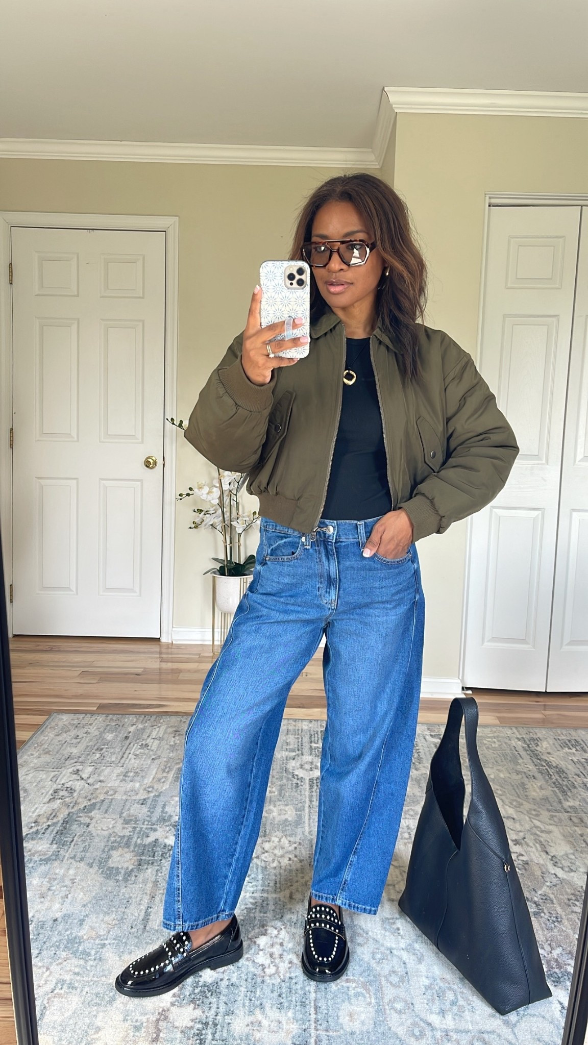 Walmart bomber jacket and barrel jeans! Wearing a size 4 in the jeans but probably could have sized down to a 2. Bomber jacket is a 2 

#ltkseasonal #ltkfindsunder50 #ltkfindsunder100