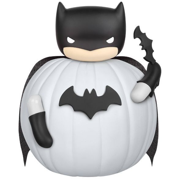Batman 7pc Halloween Pumpkin Push-In Decorating Kit | Target
