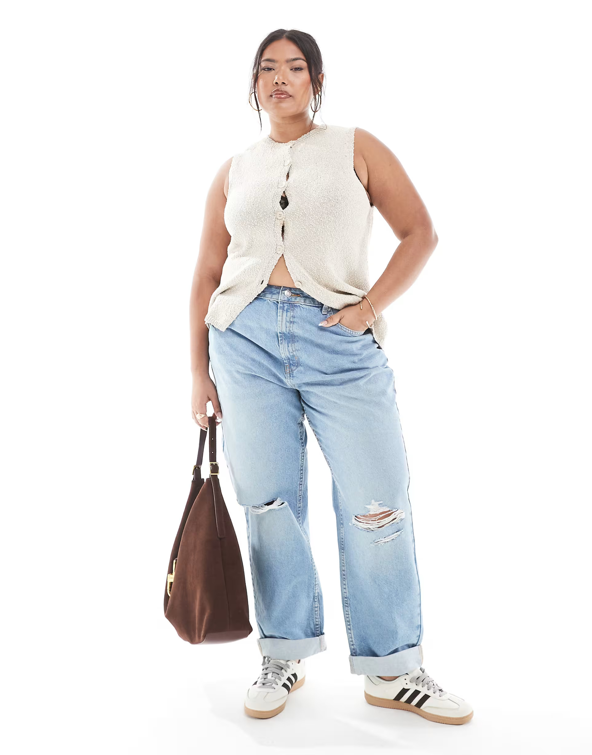 ASOS DESIGN Curve high rise relaxed mom jeans in lightwash with knee rips | ASOS (Global)