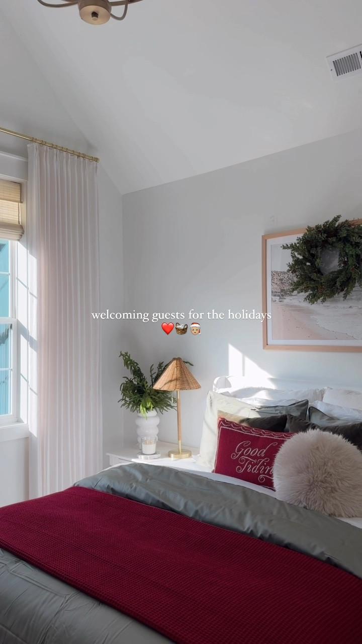 welcoming guests for the holidays 🎅🏼✨ | my favorite luxury sheets from @bollandbranch create the coziest, comfiest bed with the nostalgic red and green color combo! we are ready for family & friends ❤️

25% off everything: code “upto50” + free throw blanket (this weekend only 12/8) 
#bollandbranch #bedding #guestbedroom #christmastime #christmasbedding #tistheseason #christmasdecor #holidayseason #cozyhome 

#LTKHome #LTKSaleAlert #LTKHoliday