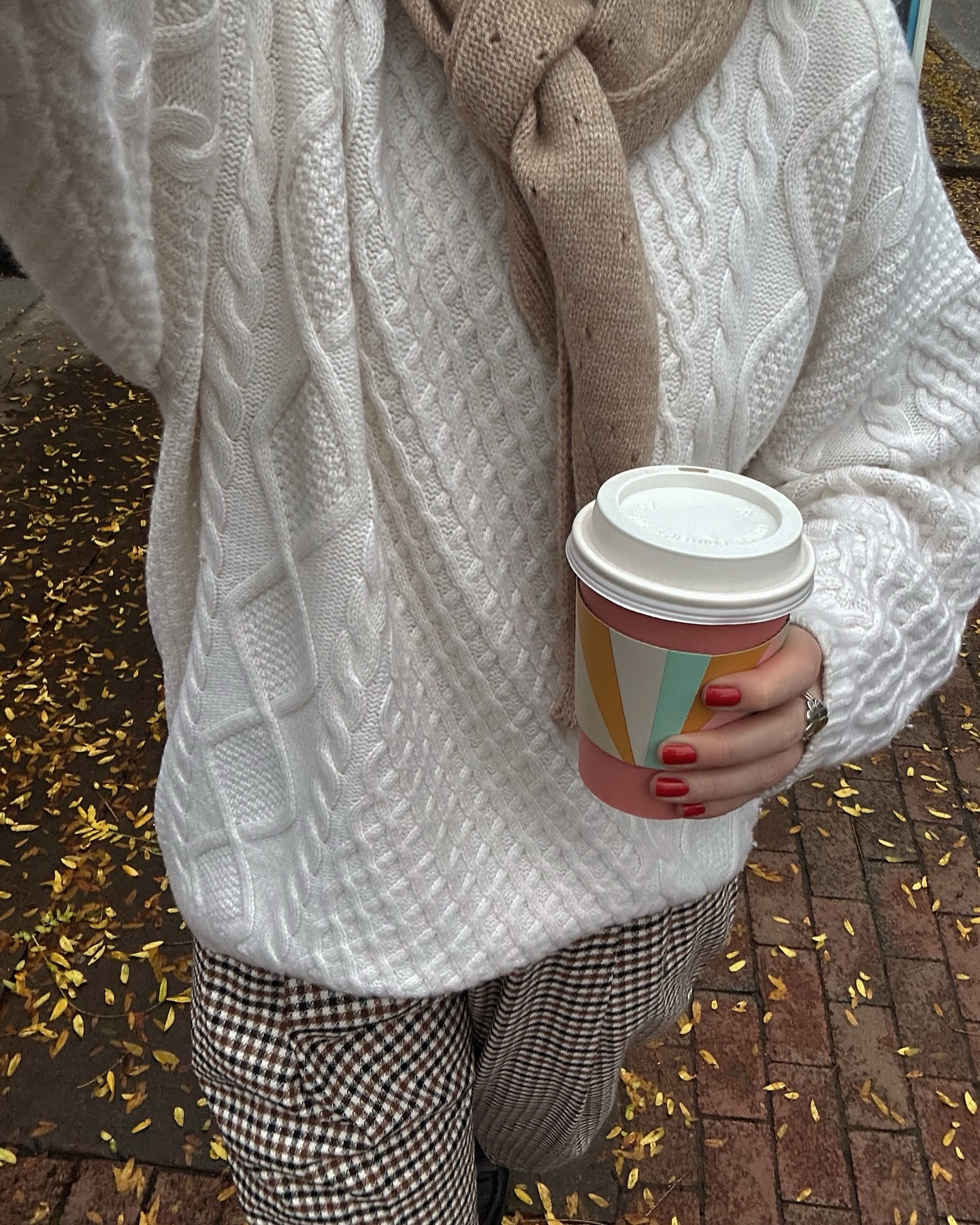 this scarf is quickly becoming my favorite accessory for fall 🤎🍂

🏷️ fall fashion, fall trends, fall accessories, fall fashion trends, fall aesthetic, fall vibe, autumn vibe, autumn aesthetic, autumn fashion, autumn style, autumn outfit, fall outfit ideas, autumn outfit ideas 

#fallfashion #fallfashiontrends #falloutfits #falloutfitideas #autumnoutfits #autumnoutfitideas #autumnoutfitinspo #falloutfitinspo #fallaesthetic #autumnaesthetic #pinterestgirl #pinterestaesthetic #pintetestvibes #autumnleaves #autumnmood #autumnstyle