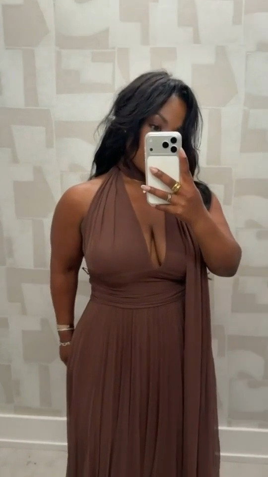 Dress is on clearance at Abercrombie! (Dress in only still avails in red) 

They’re also 20% Off Almost Everything in the app🤏🏾🤏🏾

Linking more Abercrombie dresses I loved below!!

#LTKSaleAlert #LTKMidsize #LTKPetite