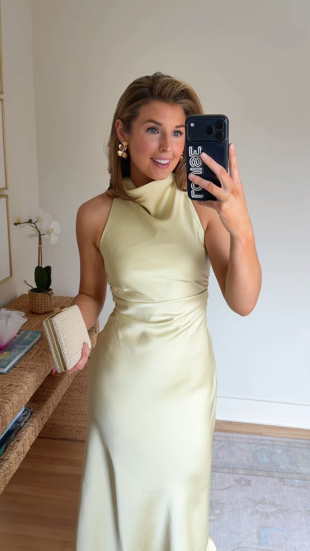 Affordable wedding guest dress for spring and summer! Wearing a S