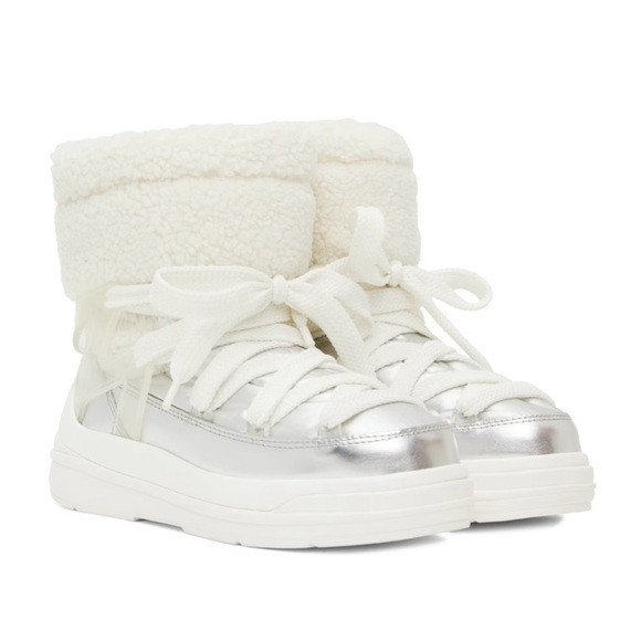 Moncler snow boots | Poshmark