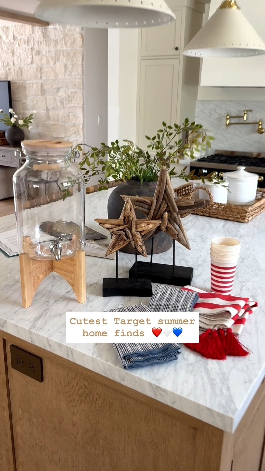 Target summer decor finds!

Americana decor. 4th of July decor. Summer home decor. Target decor.