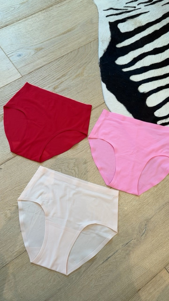 I know they might not look “cute” but these are like a second skin… seamless.. so comfy .. the only underwear I will wear