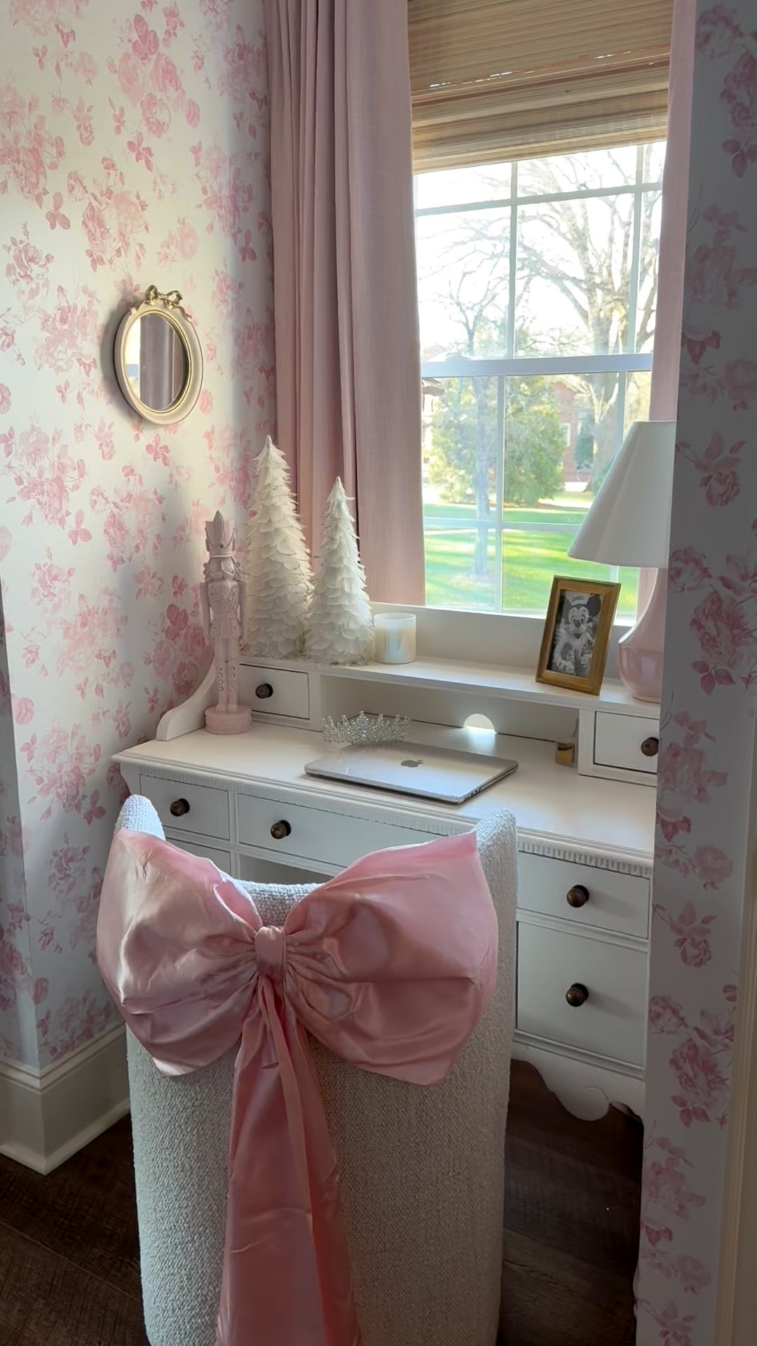 Got Lillie’s Christmas room photographed today! 

#LTKSeasonal #LTKHoliday #LTKHome