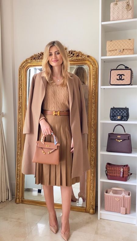 Monochrome camel outfit 
Elegant classic camel look
Classic autumn outfit 
Fall outfits ideas 
Camel coat, brown pleated skirt
Camel v neck jumper 

#LTKeurope #LTKstyletip #LTKSeasonal