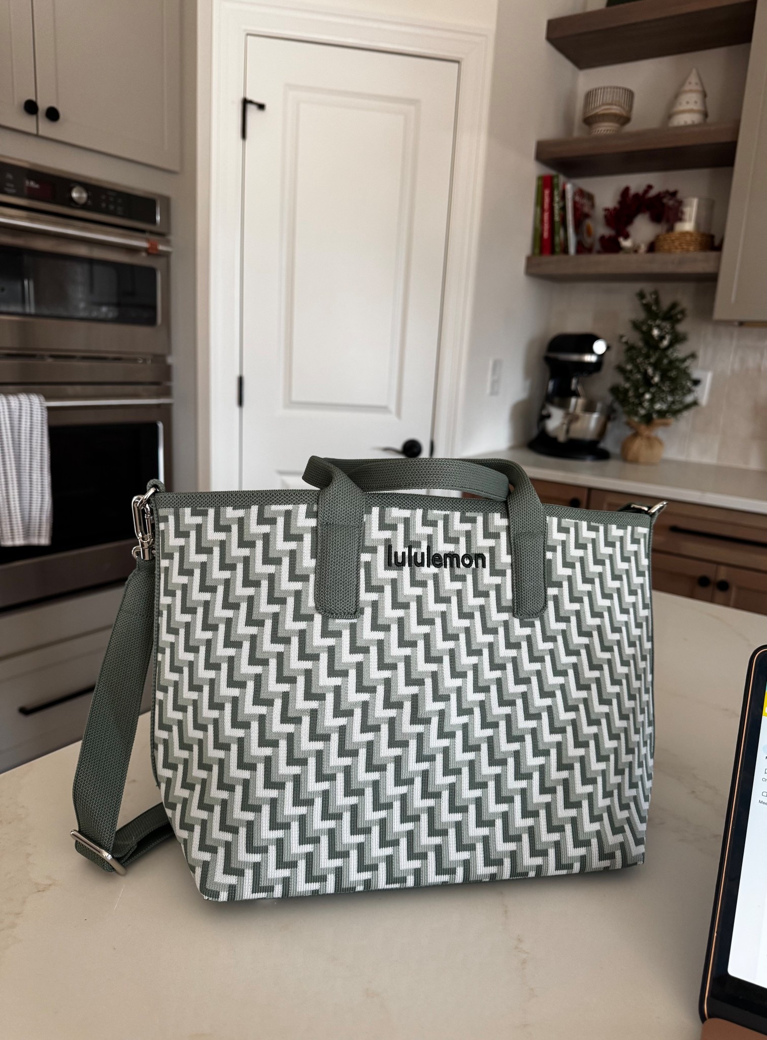 Lululemon small tote now 50% off! Was $148, now $74

#LTKSaleAlert