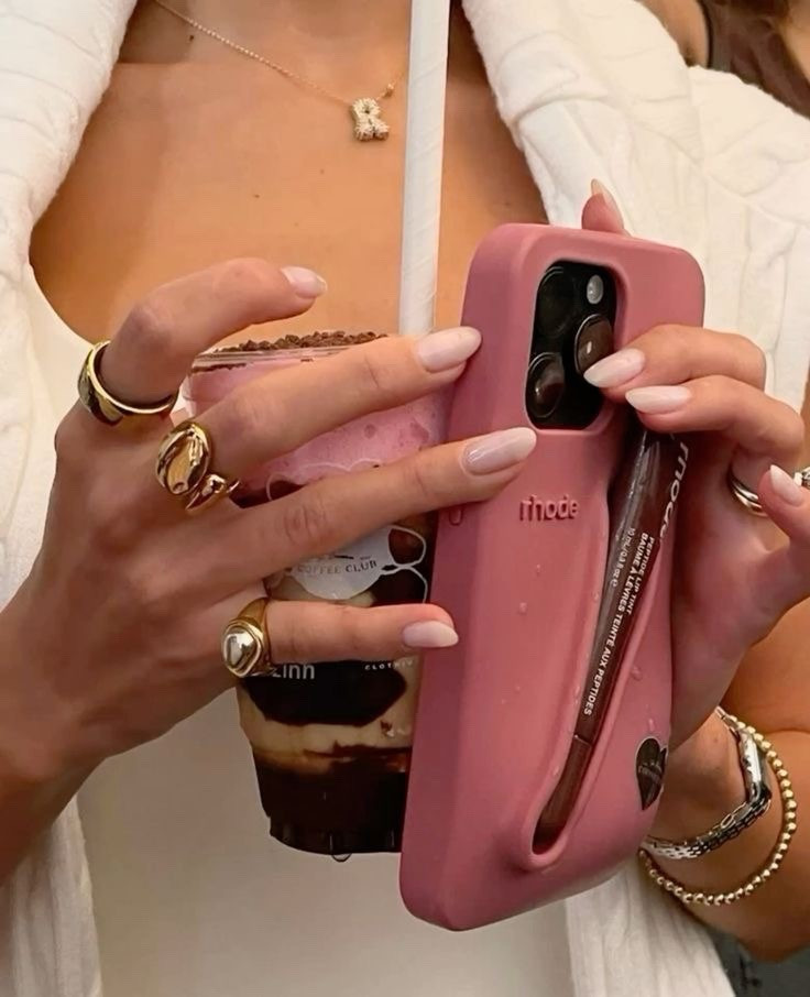 Gold bracelet + Rhode phone case = Hailey Bieber aesthetic goals ✨ Summer trends you need. #LTKFinds #HaileyBieberStyle #RhodeBeauty #SummerAccessories

#LTKStyleTip #LTKFindsUnder50 #LTKSaleAlert
