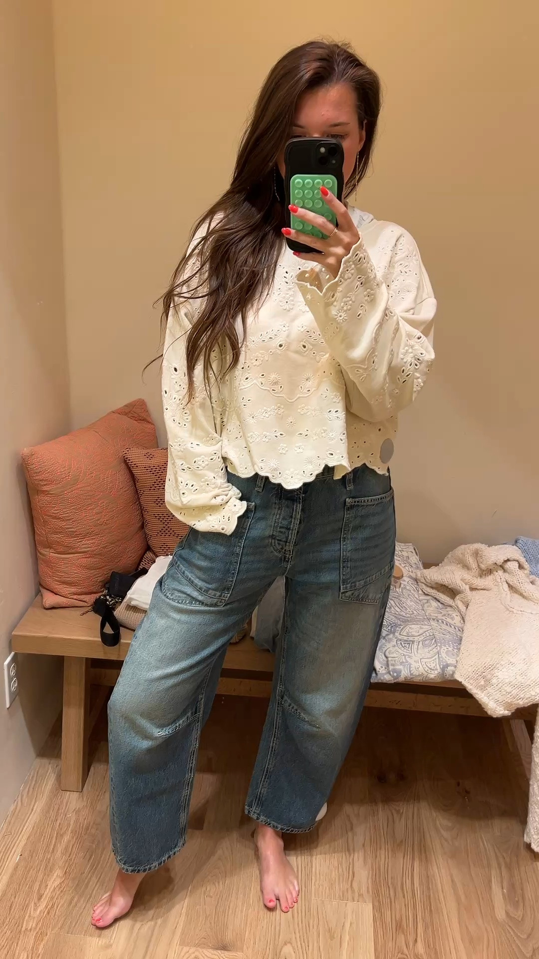 // eyelet free people sweatshirt // best denim for fall // wearing a small in the sweatshirt and a 26 in the denim //

#LTKgrwm #LTKootd
