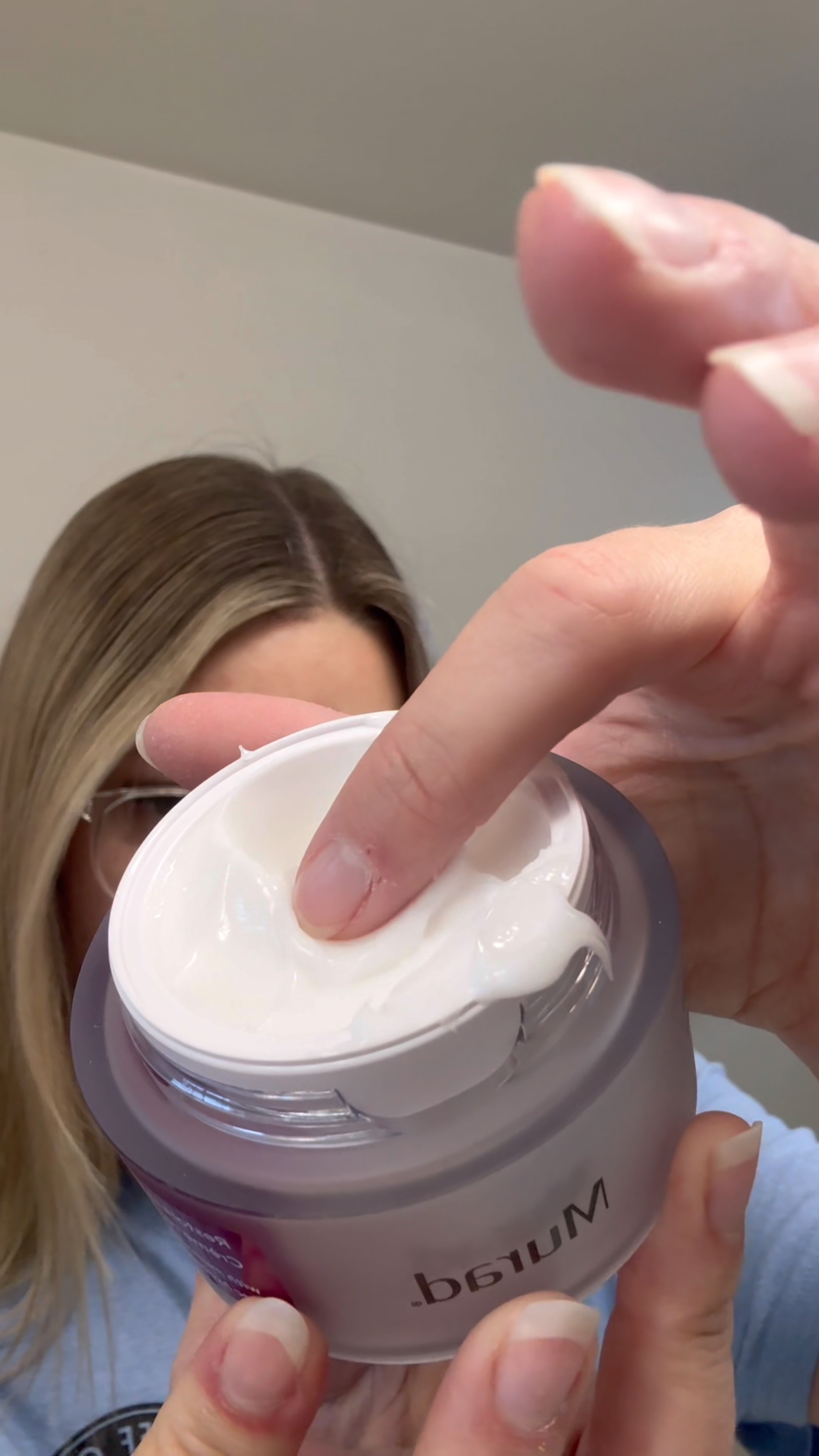 Murad 24 hour hydrator 💜

#LTKGiftGuide #LTKSaleAlert #LTKFindsUnder50