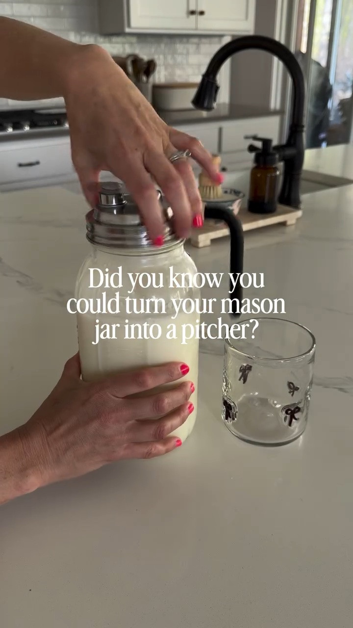 Ok now this is something I am absolutely soooooo glad I found!!! 🤯
Up next… lemonade! 👏👏👏

Comment SHOP for the link! 

https://liketk.it/6cs7E

#gadgets #kitchenhacks #kitchenhacks