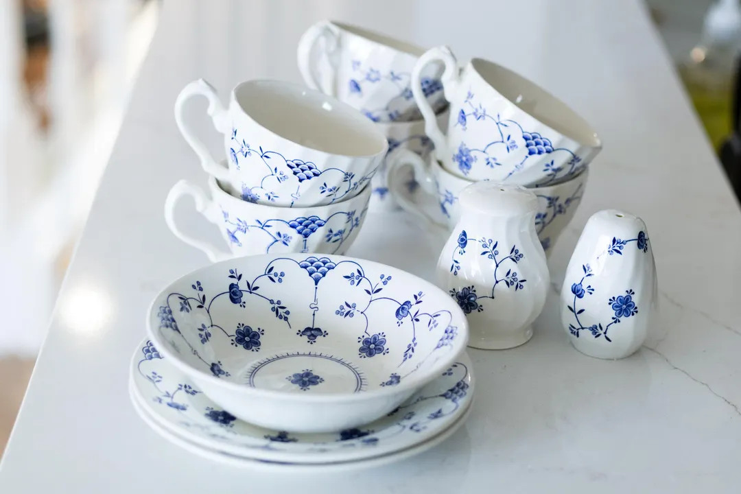 Vintage Blue White English Transferware Tea Set Lot Cups Saucers Bowl Salt Pepper - Etsy | Etsy (Global)