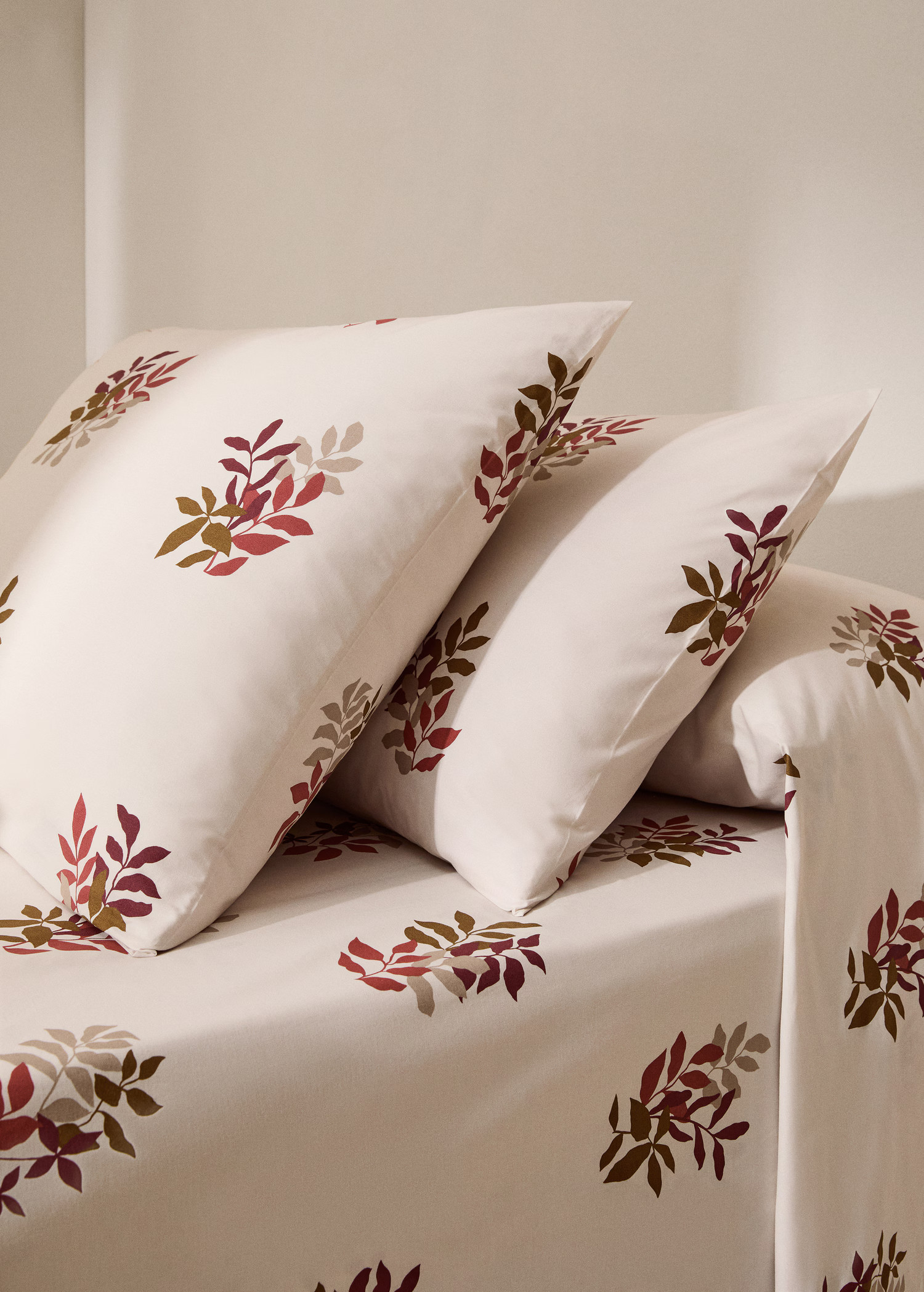 100% cotton floral-print pillowcase 45x110cm | Mango (US/MX/AU)