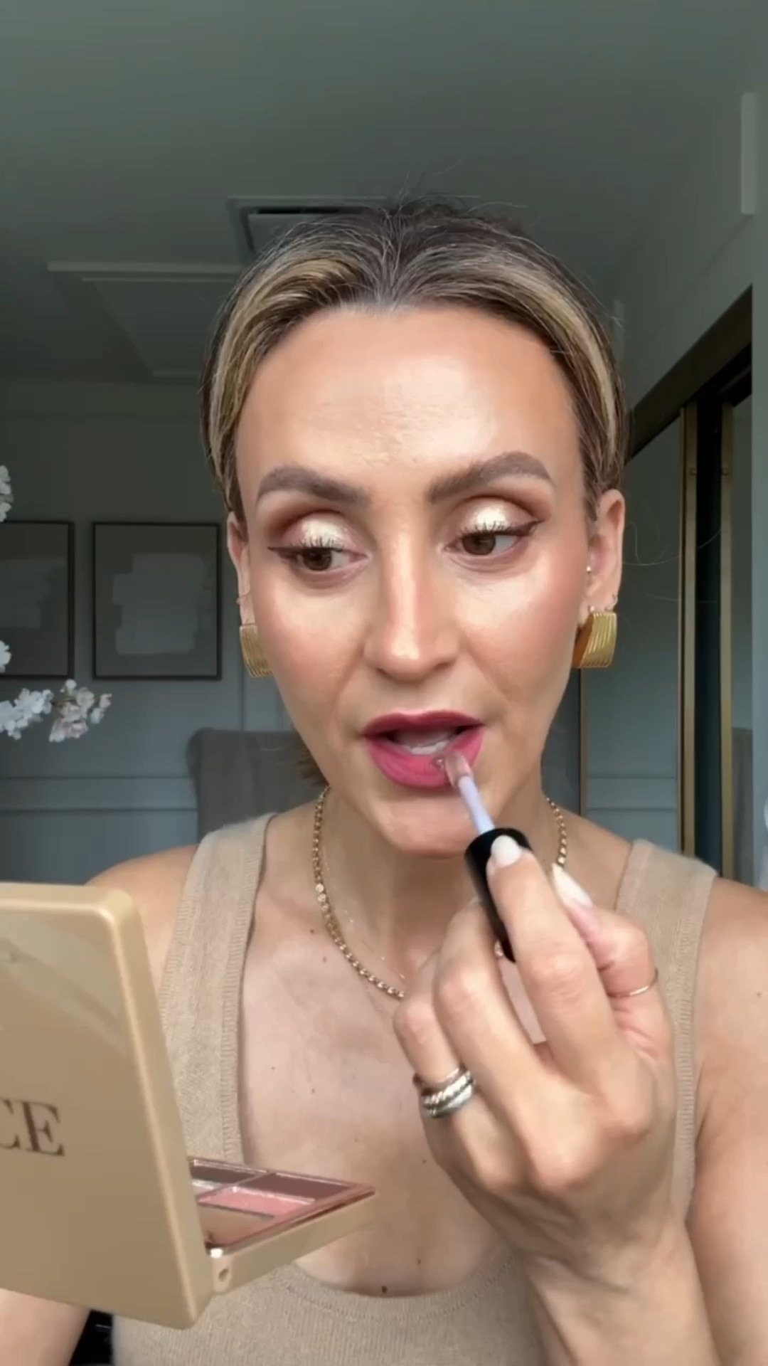 Holiday makeup inspo♥️

Red lip stain, perfume, glowy skinn

#LTKBeauty #LTKHoliday #LTKFindsUnder100