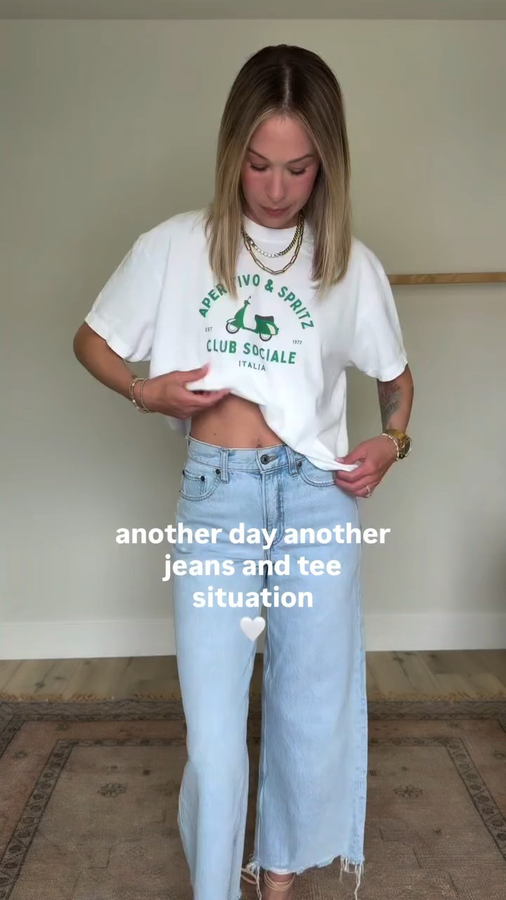 Another day another jeans and tee situation, and I’m not mad about it 🤍 “shop” for links 🫶🏼

#outfitideasforyou #outfitreels #casualoutfits #jeansandtee #fyp