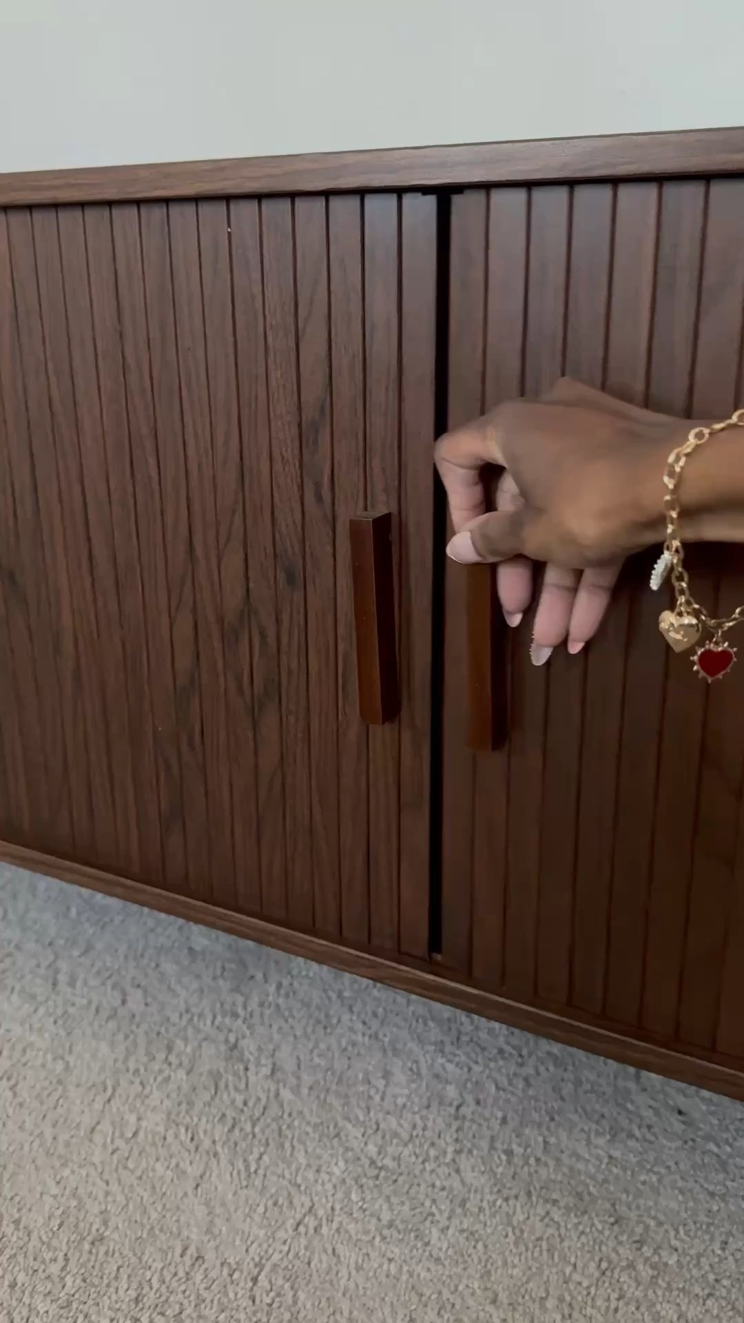 I haven’t had a dresser in my bedroom for years now. I much prefer a cute console over credenza any day. And Wayfair is always my first stop to find what I need.

#wayfair #console #homestorage #bedroomstorage #homeorganization #bedroomorganization #housetohome

#LTKstorytime #LTKHome