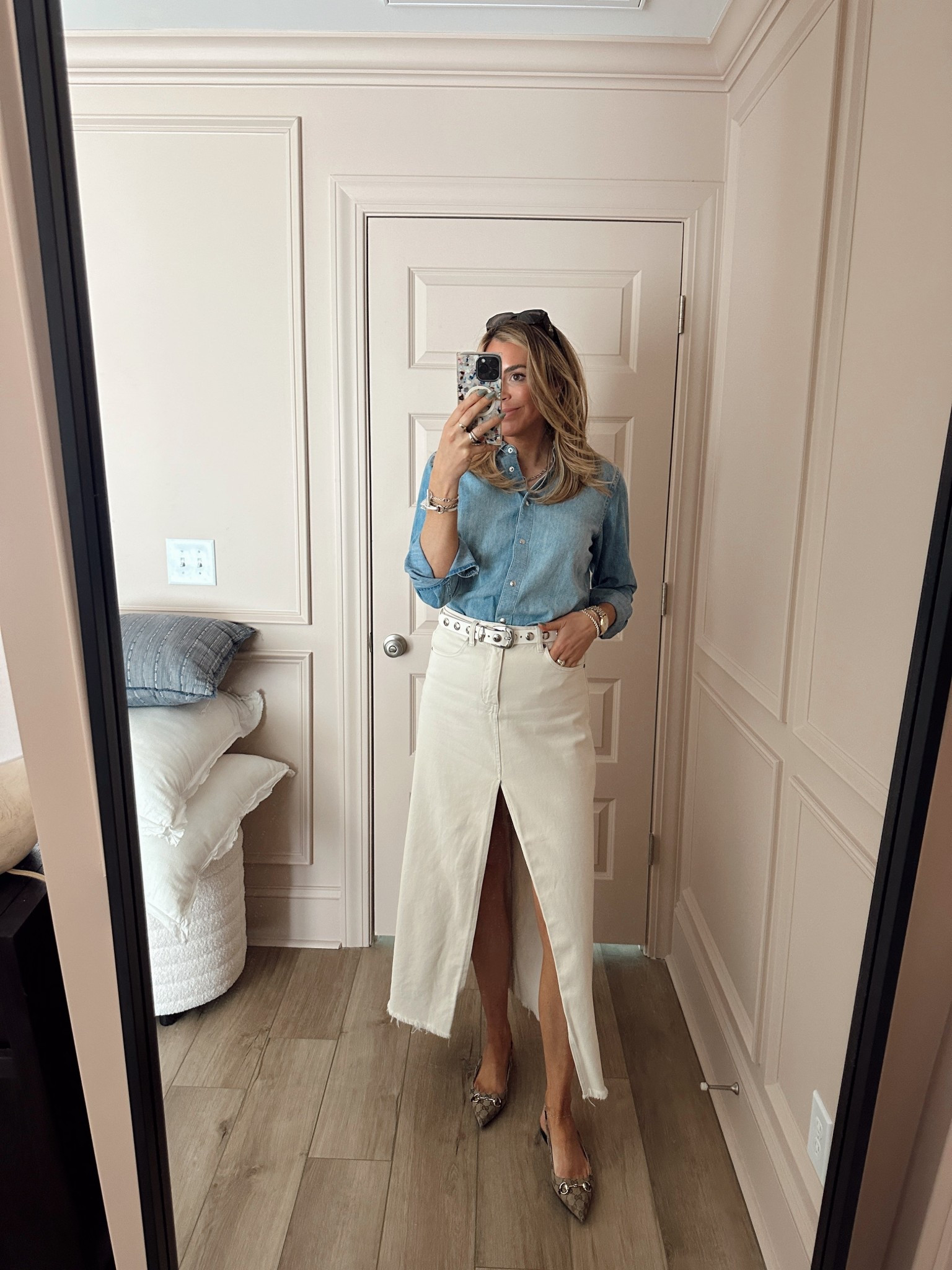 Medium in top, small in belt. Skirt is old but is the “Madi Front-Slit Denim Skirt by Pilcro” from anthro. Shoes TTS 

#LTKStyleTip #LTKFindsUnder100 #LTKxMadewell