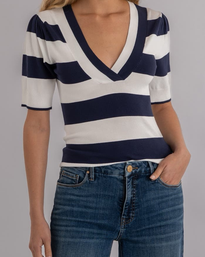 Stripe top
Spring 

#LTKSeasonal