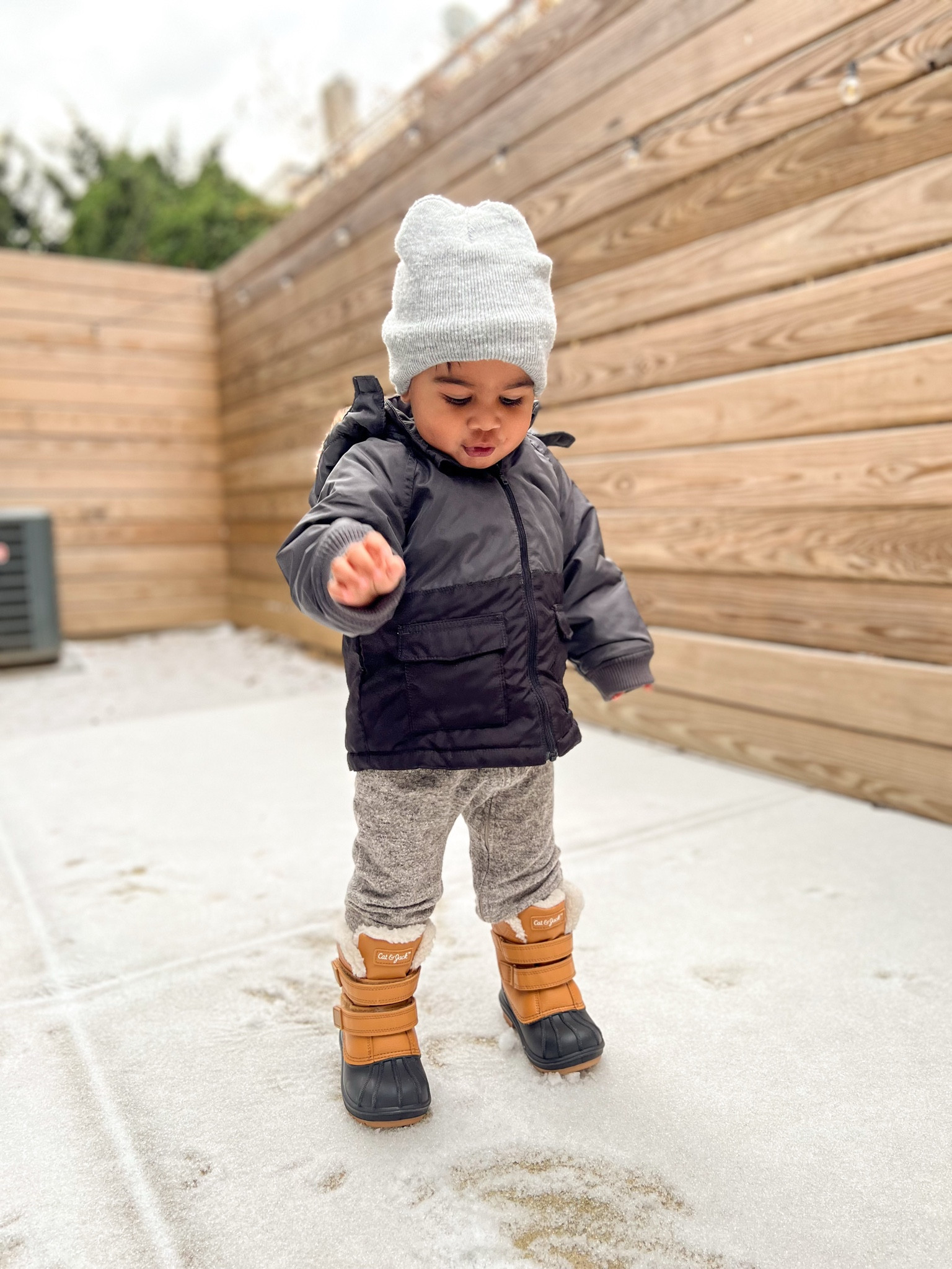 Toddler snow boots, toddler winter gear, toddler boy fashion, target toddler clothes

#LTKFindsUnder50 #LTKKids #LTKSaleAlert
