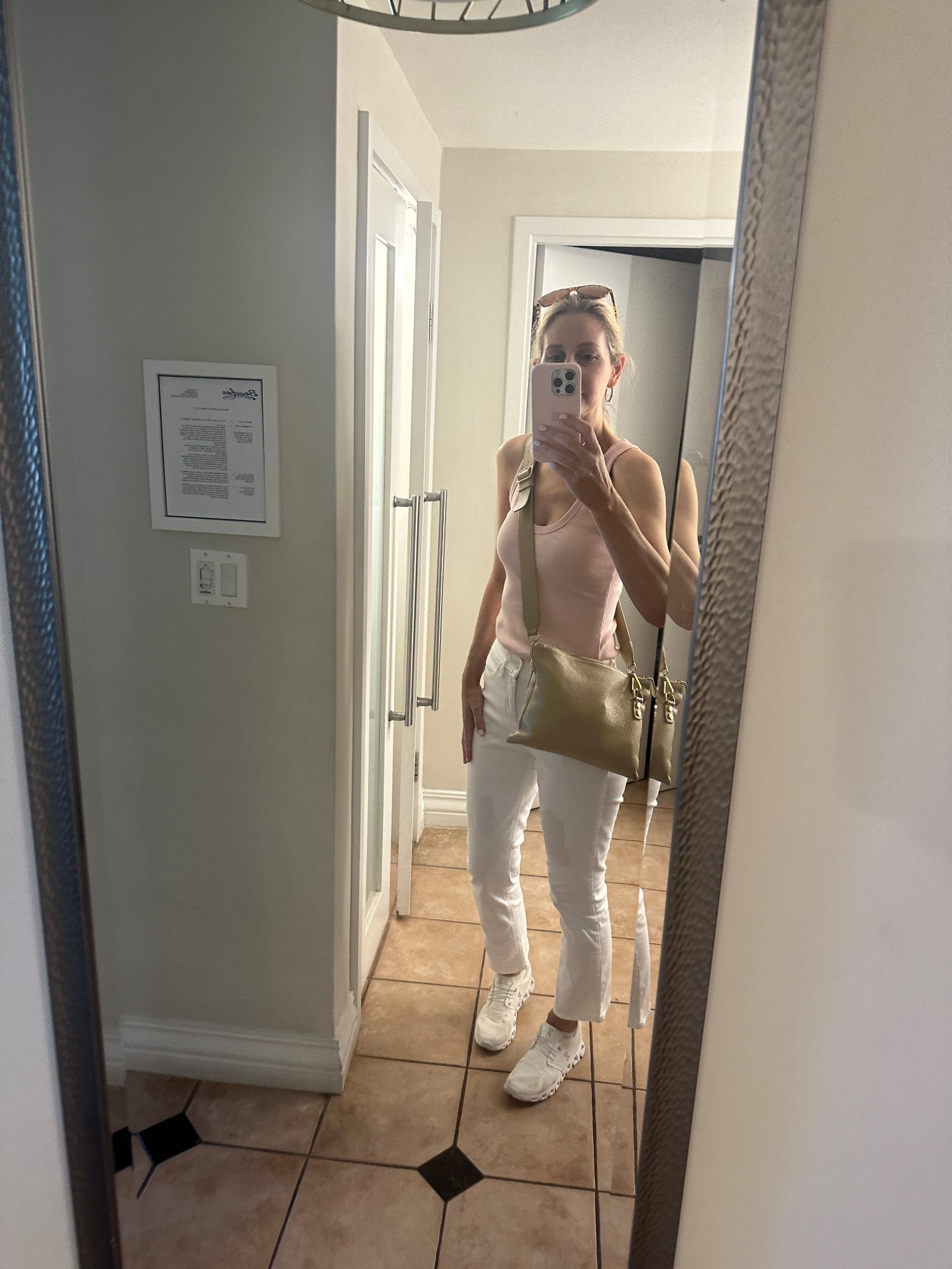 Travel day! Love these new white jeans - such a great fit! 

#LTKTravel