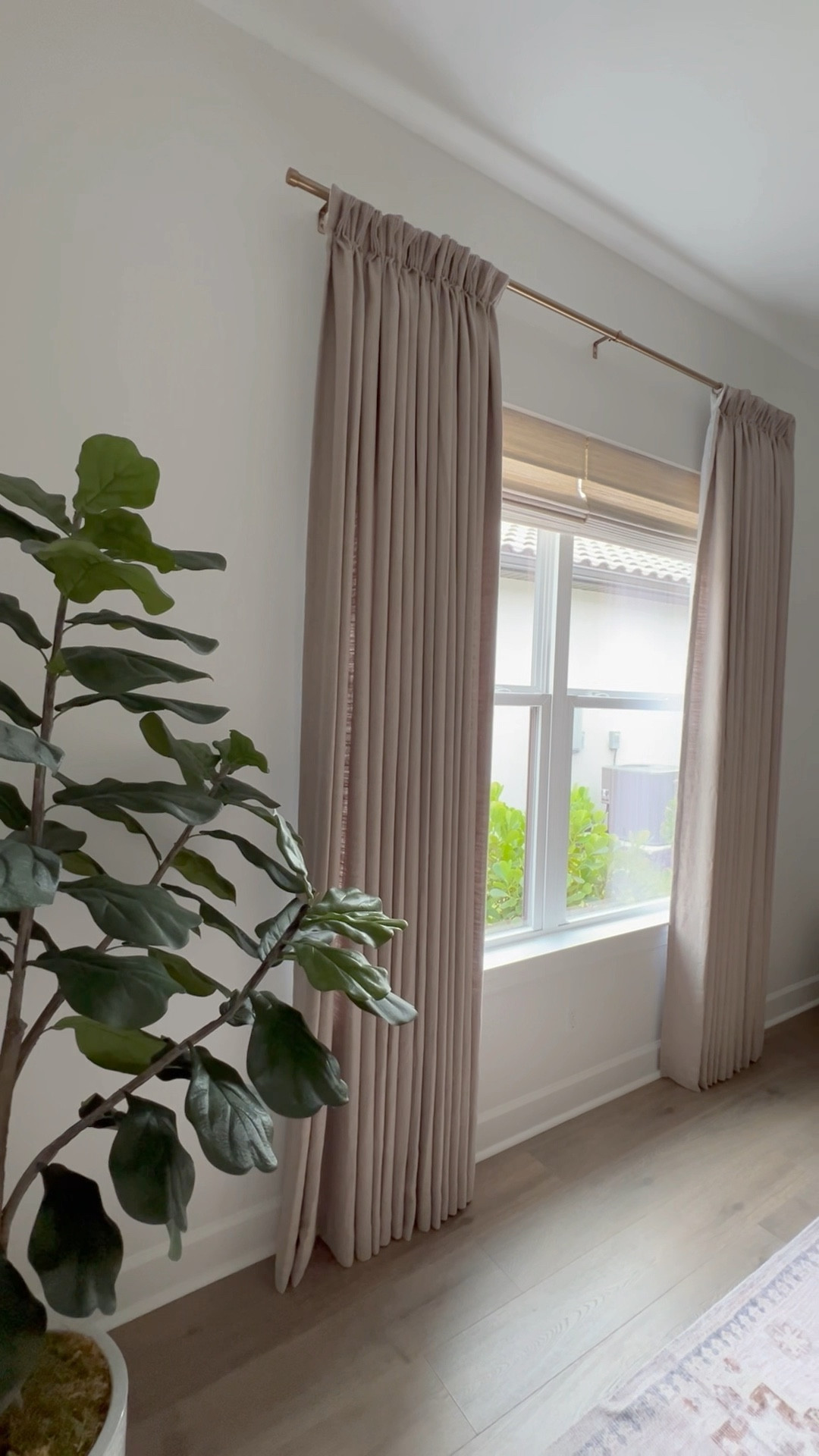 Two Pages Curtains 

https://twopagescurtains.com/kDaLMAFlLCVD2

Make sure to use my code HousetoHome for 15% off 

Curtain details:
Liz Linen
Burlywood Birch
Triple Pleat
75 W x 104 L
Room darkening 
Memory shaped 

Custom curtains, curtains, drapes, custom drapes, 


#LTKHome