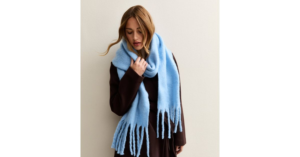 Blue Brushed Fringed Edge Heavyweight Scarf | New Look | New Look (UK)