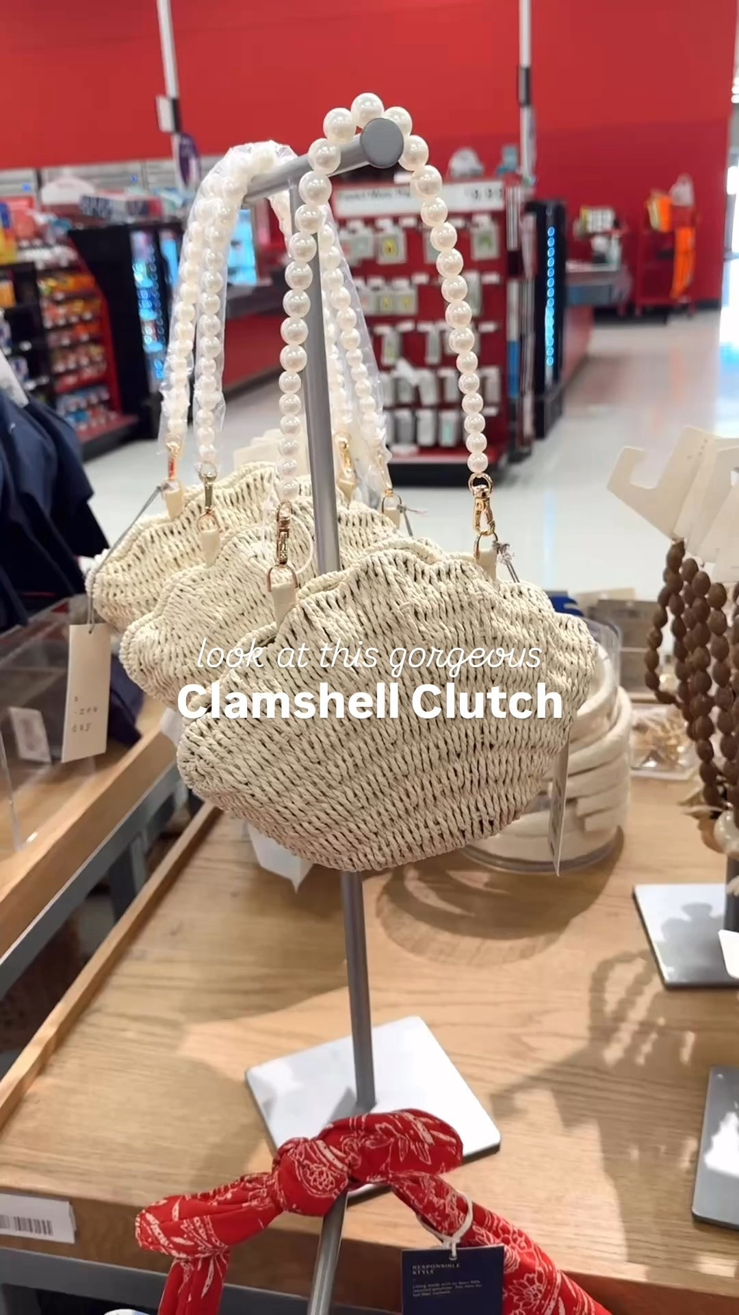 Clamshell clutch! 😍 