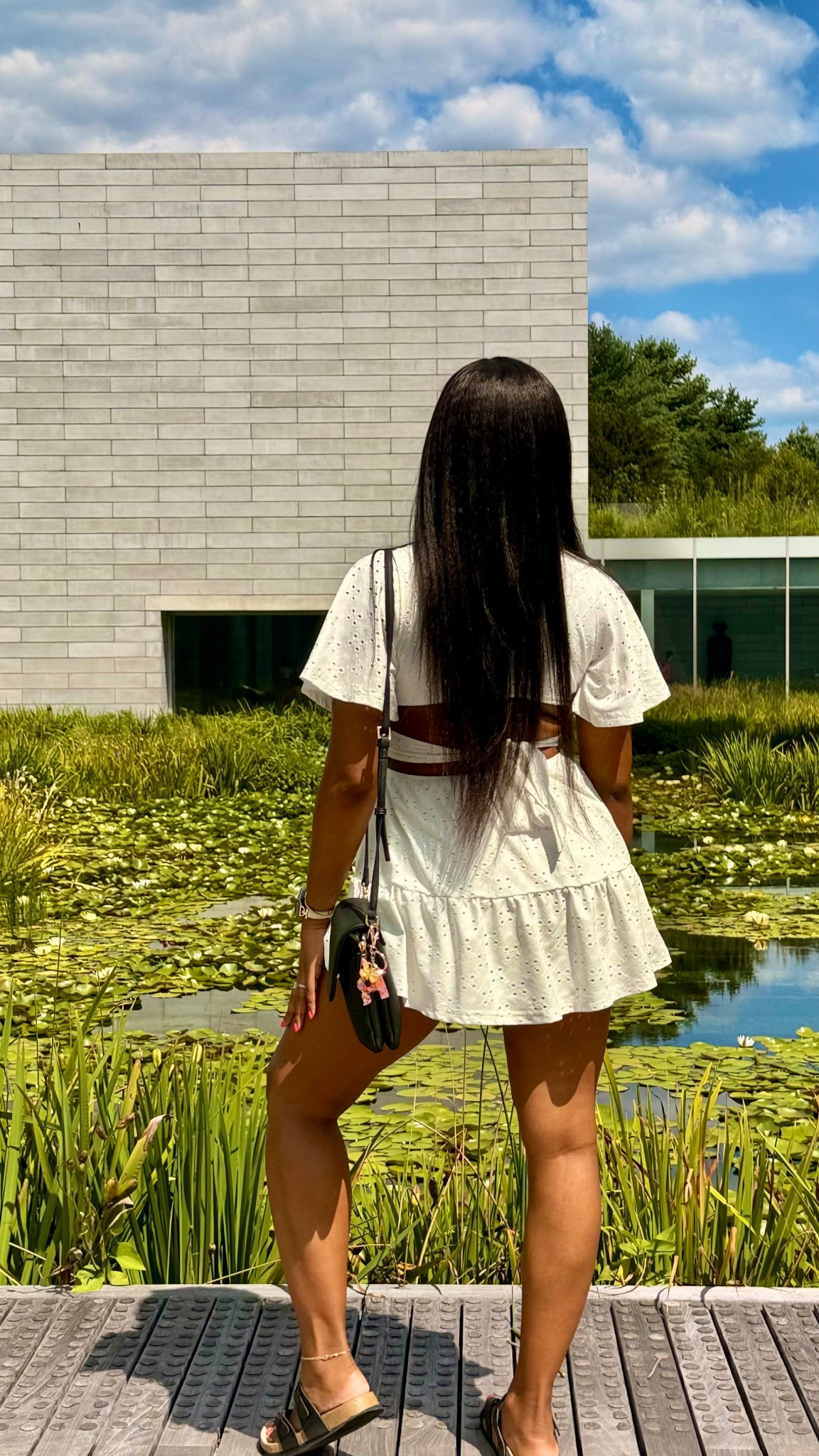 Step up your style with a straight glueless wig!

#applewatchband #dressywatchstrap #domisowigs #gluelesshumanhairwig #kinkystraightwig #precutlacewig #prepluckedwig #hdlacewig #naturalhairlinewig #womensstyle #vintageaccessories #hairinspo #wigfashion #hairtrends #summerfashion

#LTKFindsUnder100