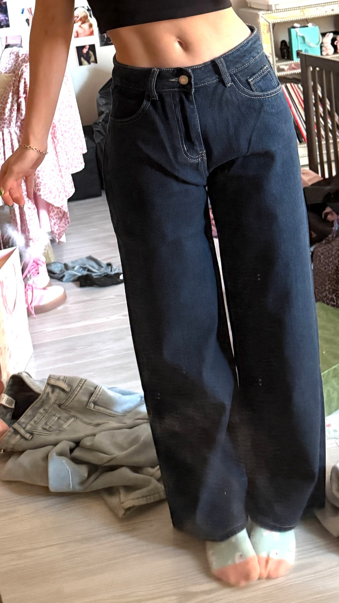 WARM and comfy jeans!! 5’3 -
Perfect for petite - hard to find wide leg petite jeans these days that actually fit and are comfy!

#LTKPetite #LTKootd #LTKSeasonal