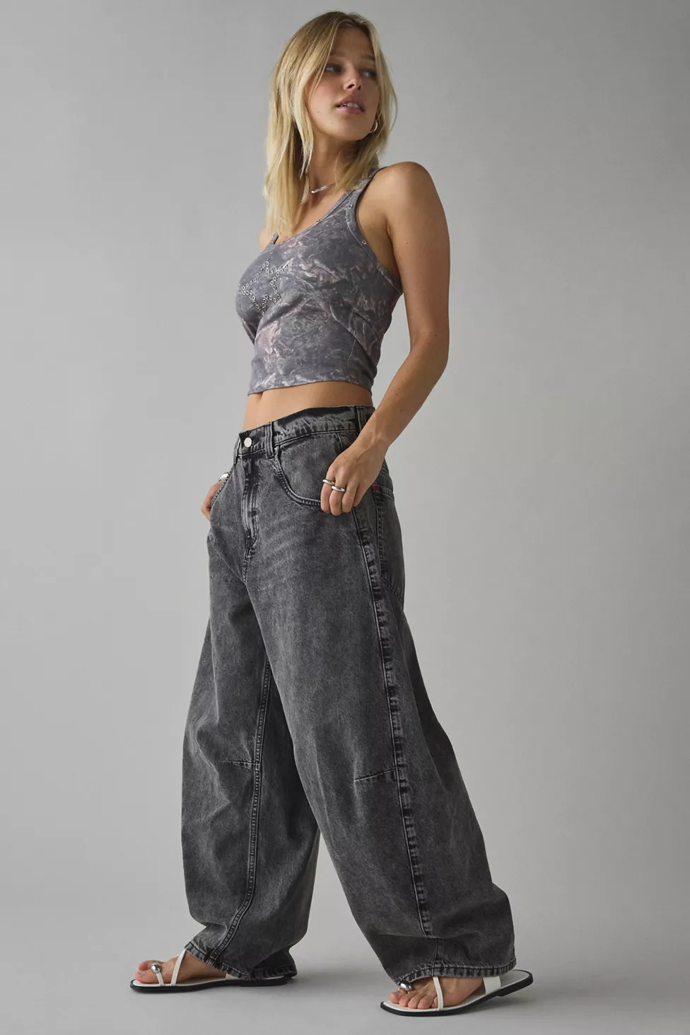 BDG Rih Extreme Barrel Mid-Rise Jean | Urban Outfitters (US and RoW)