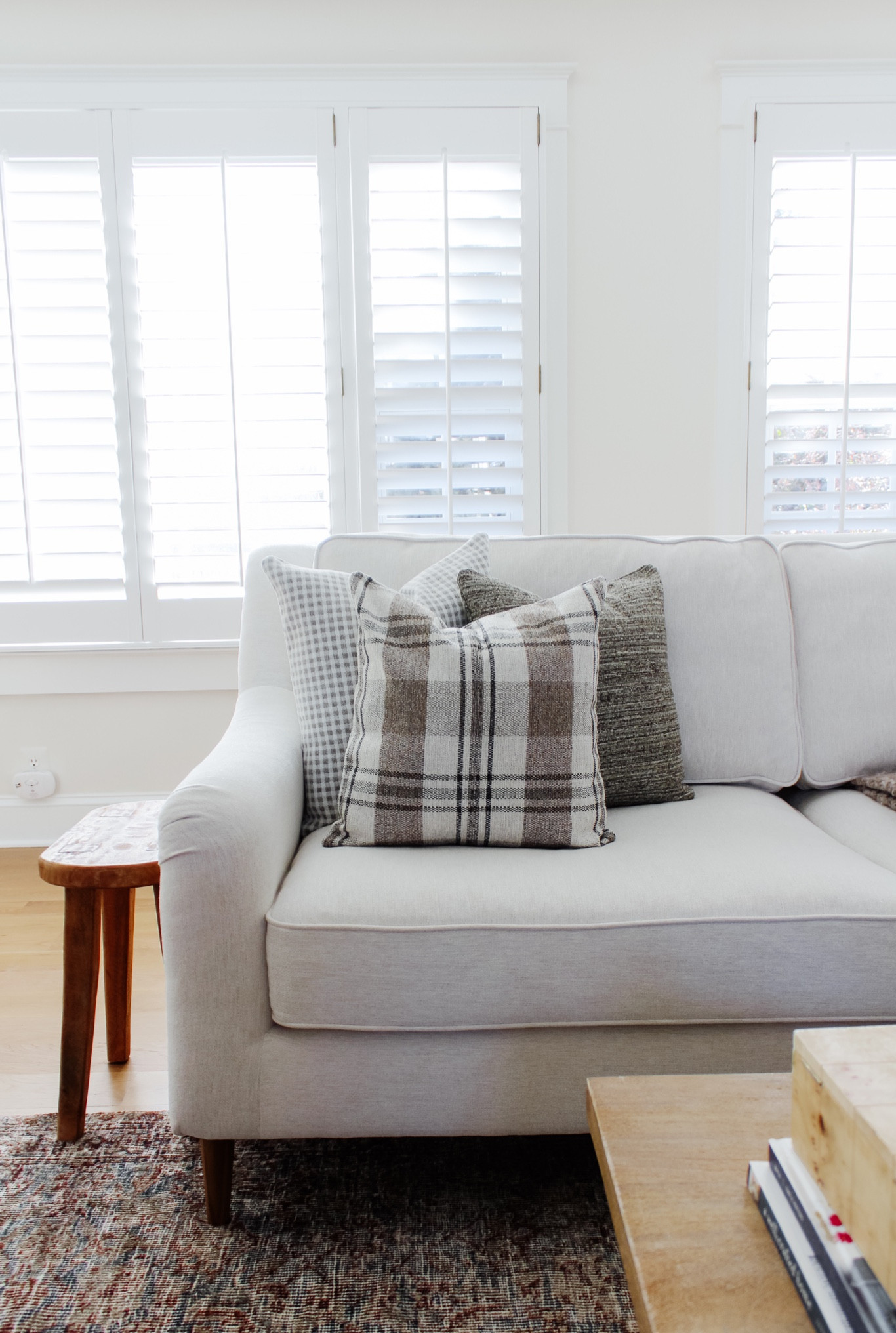 Always start with pillows when considering a switch up for the new year! I'm so happy to have found @ciellehome that specializes in handcrafted, double-sided pillow covers made in the US.

The texture, thickness and quality is so impressive. Shop the three featured here at the link or via my LTK.
•
•
•
Neutral pillows, plaid pillow, throw pillow cover, taupe pillows, pillow design 

#LTKhome #LTKsalealert #LTKunder50