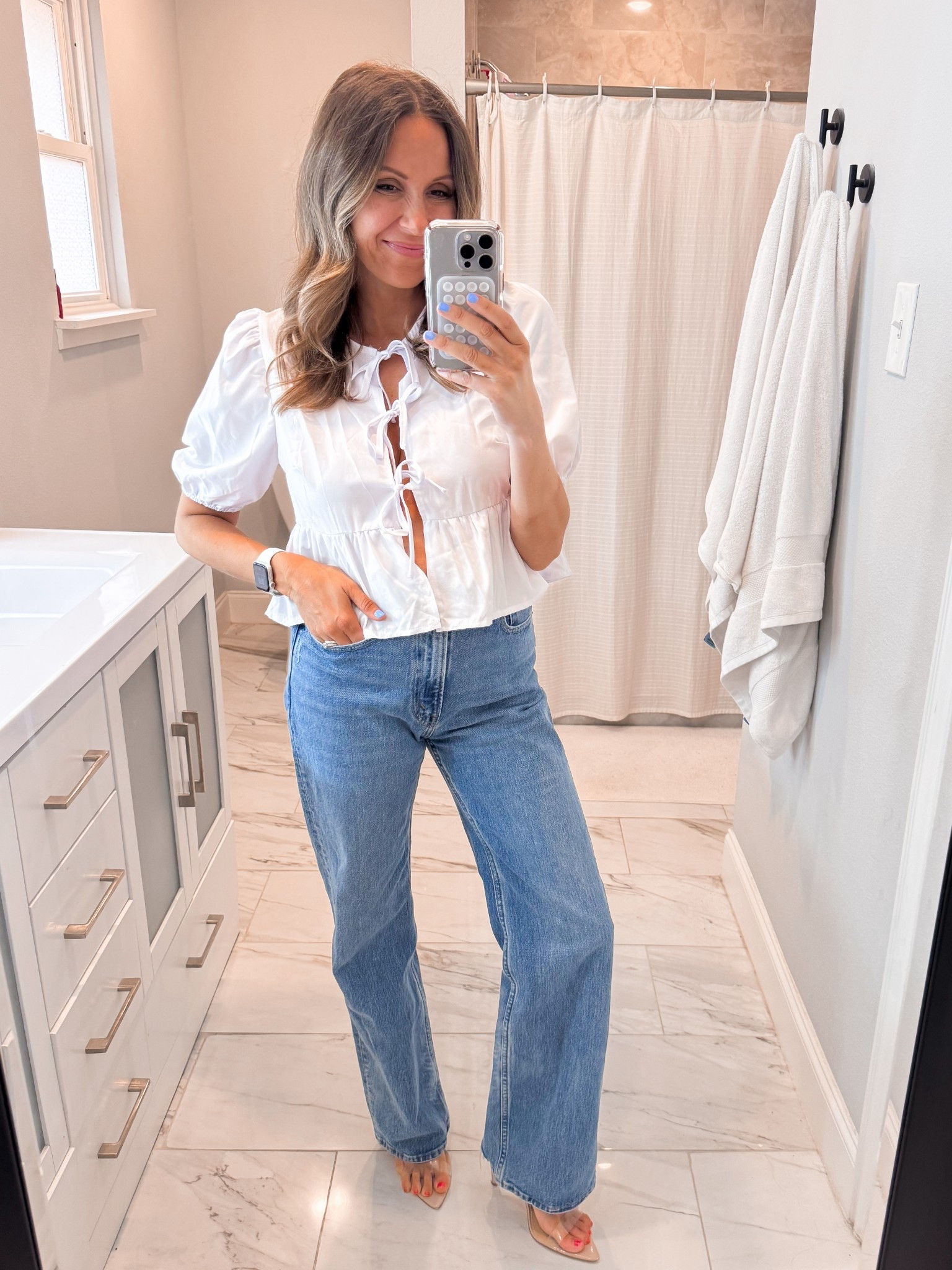 Top - s
Jeans - tts



#LTKStyleTip #LTKSeasonal #LTKFindsUnder100