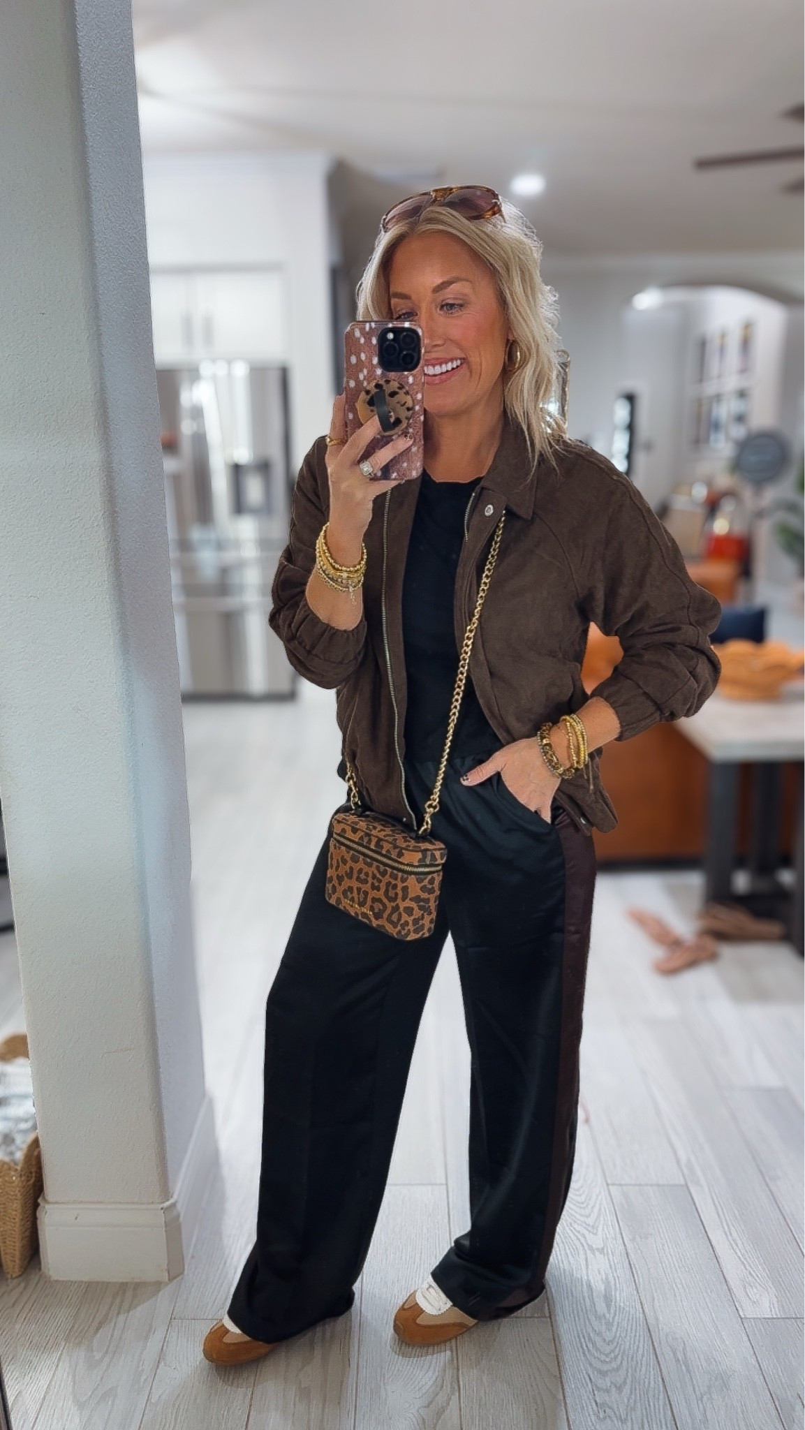 Cool casual mom outfit for shopping and running errands . Size small in all