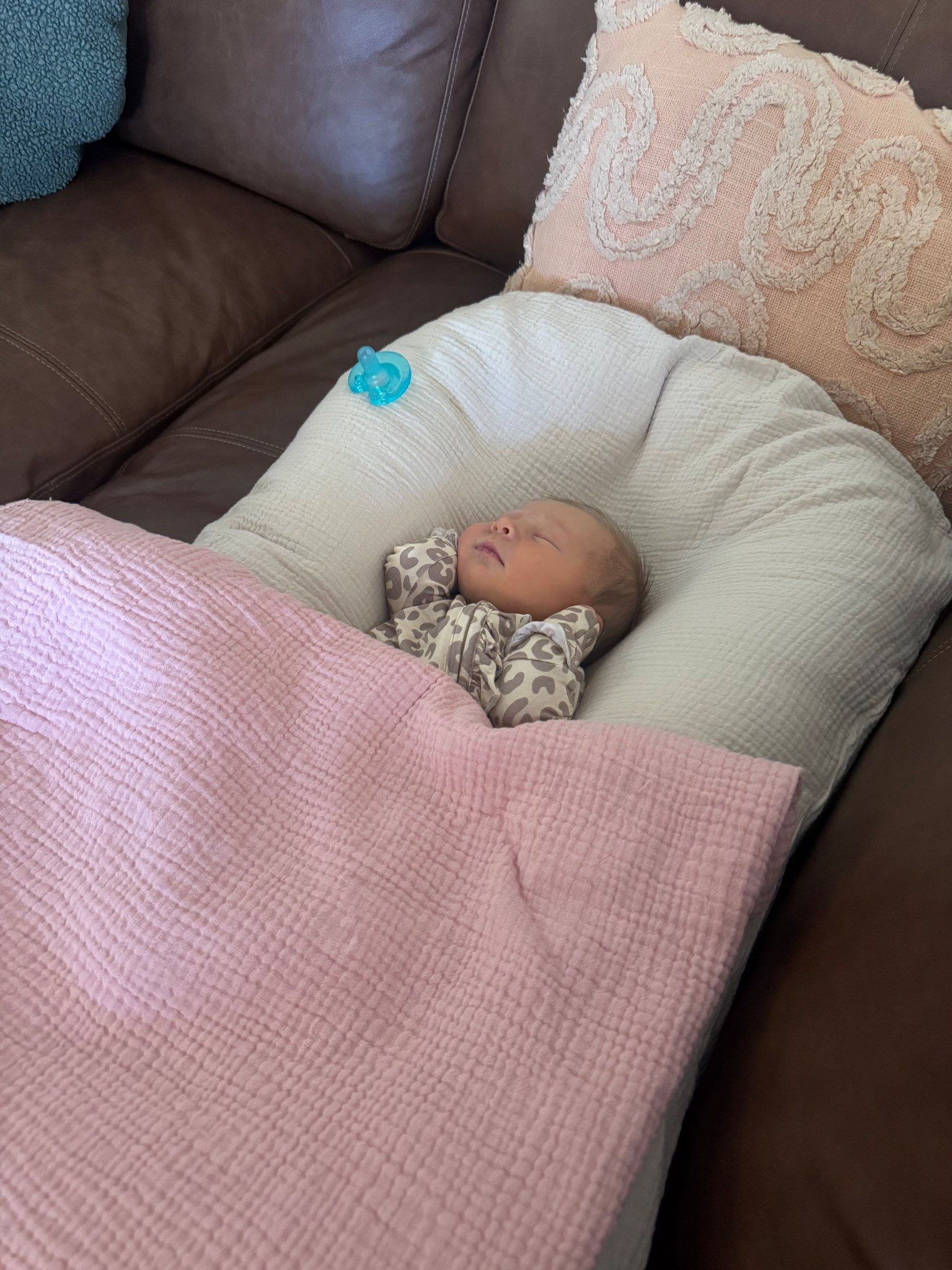 We are obsessed with our snuggle me lounger!!! For sure add it to your registry!

Baby 
Baby girl
Snuggle me lounger
Baby gift 
Baby shower 


#LTKBaby