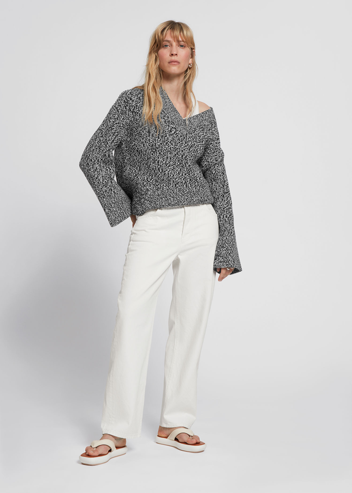 Relaxed-Fit Tapered Jeans | & Other Stories (EU + UK)