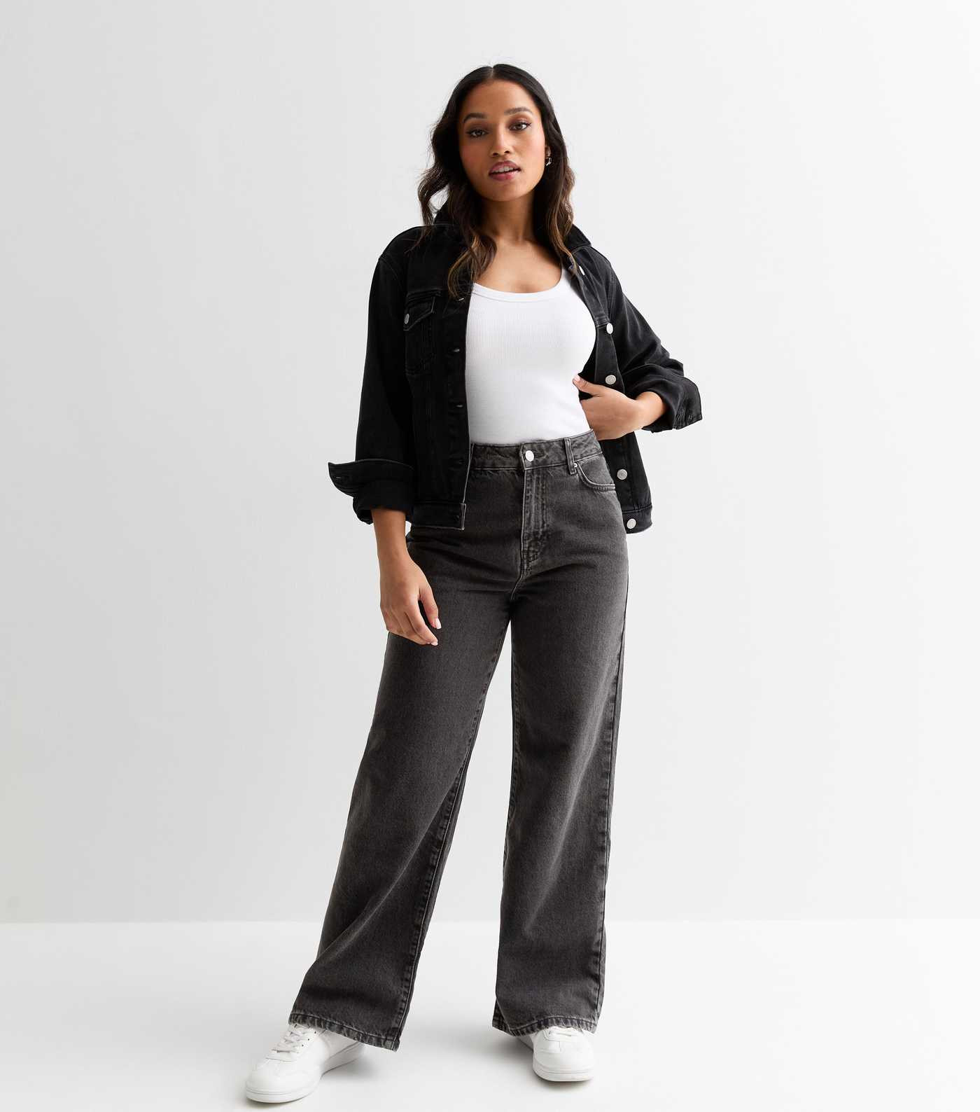 Petite Black High Waist Adalae Wide Leg Jeans | New Look | New Look (UK)